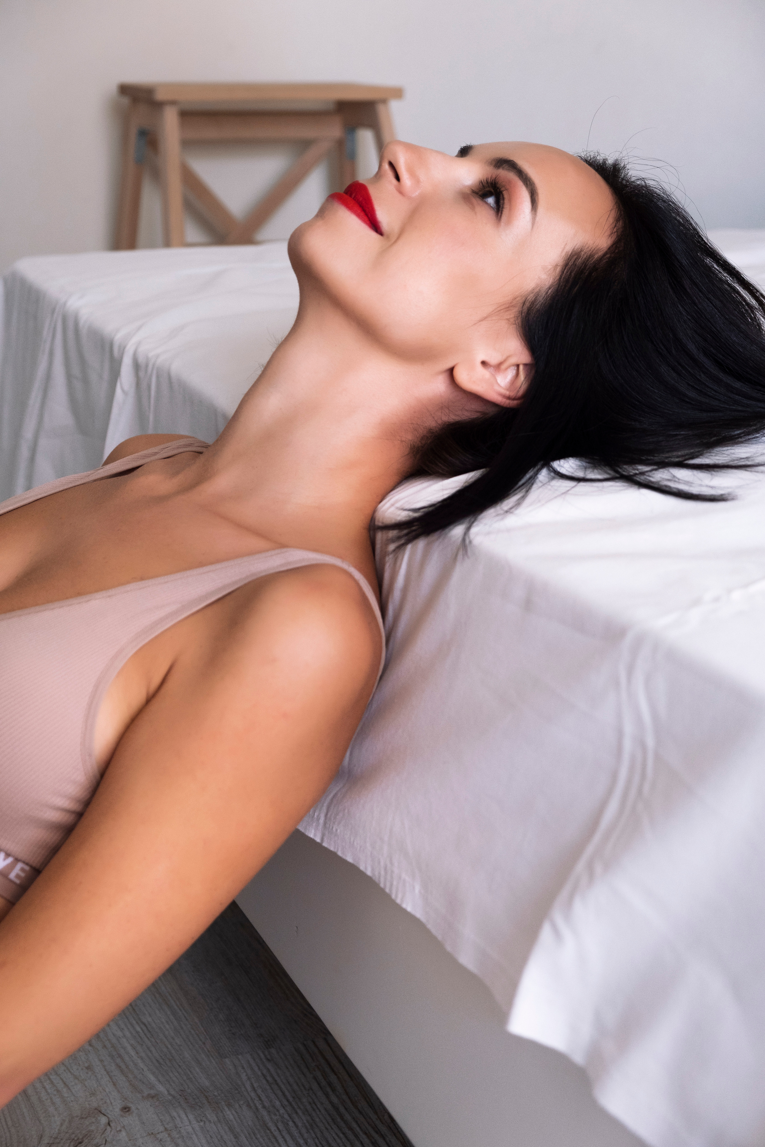 Натали. Не смотри на других, смотри внутрь себя