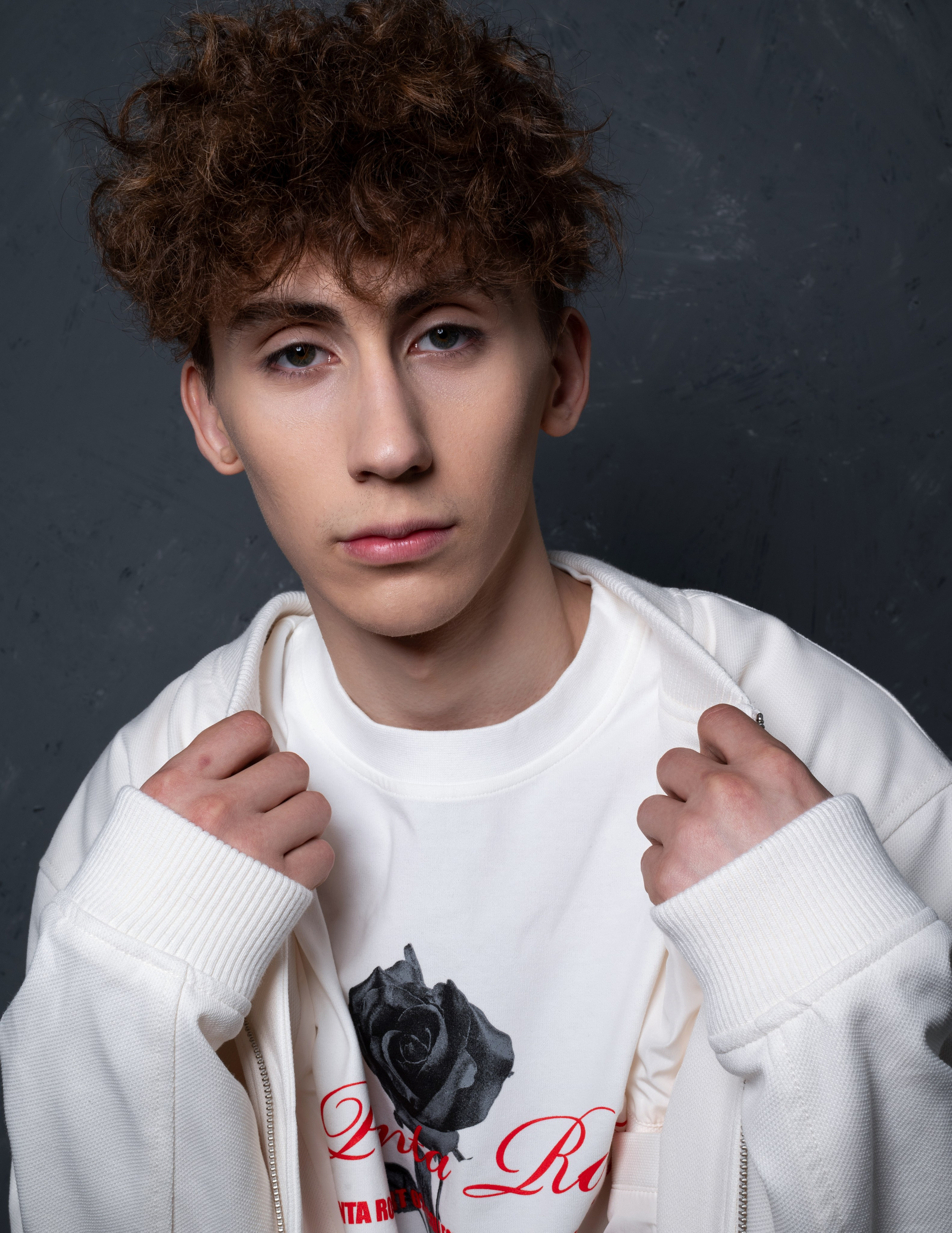 Модельное портфолио. Фотограф Москва Виктория Вишневская актерское / модельное портфолио