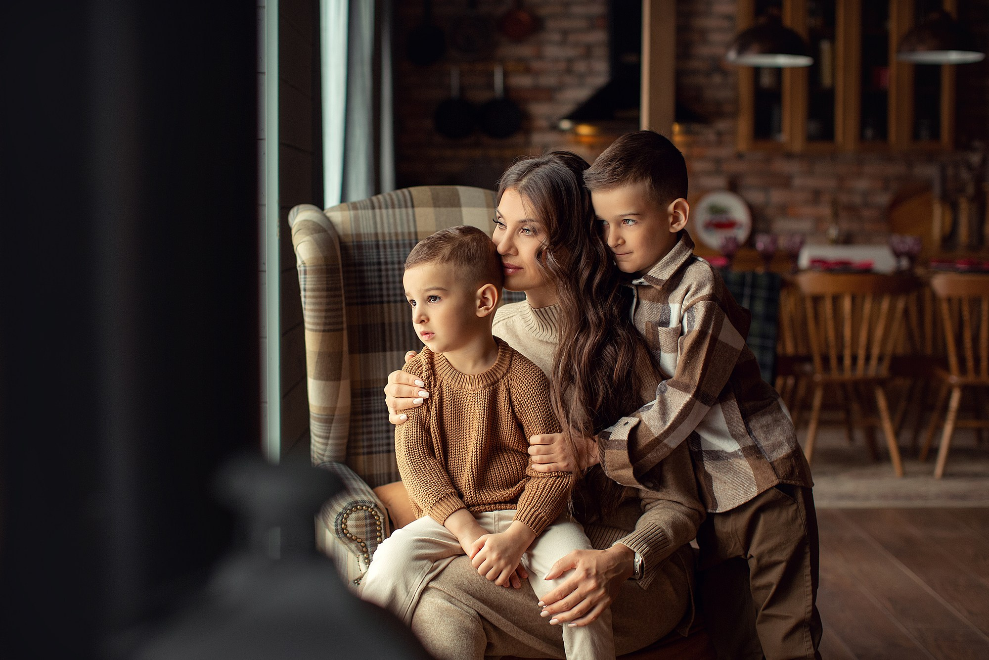 Студийная съемка мамы с сыновьями. Tatyana Nadezhdina Family photographer