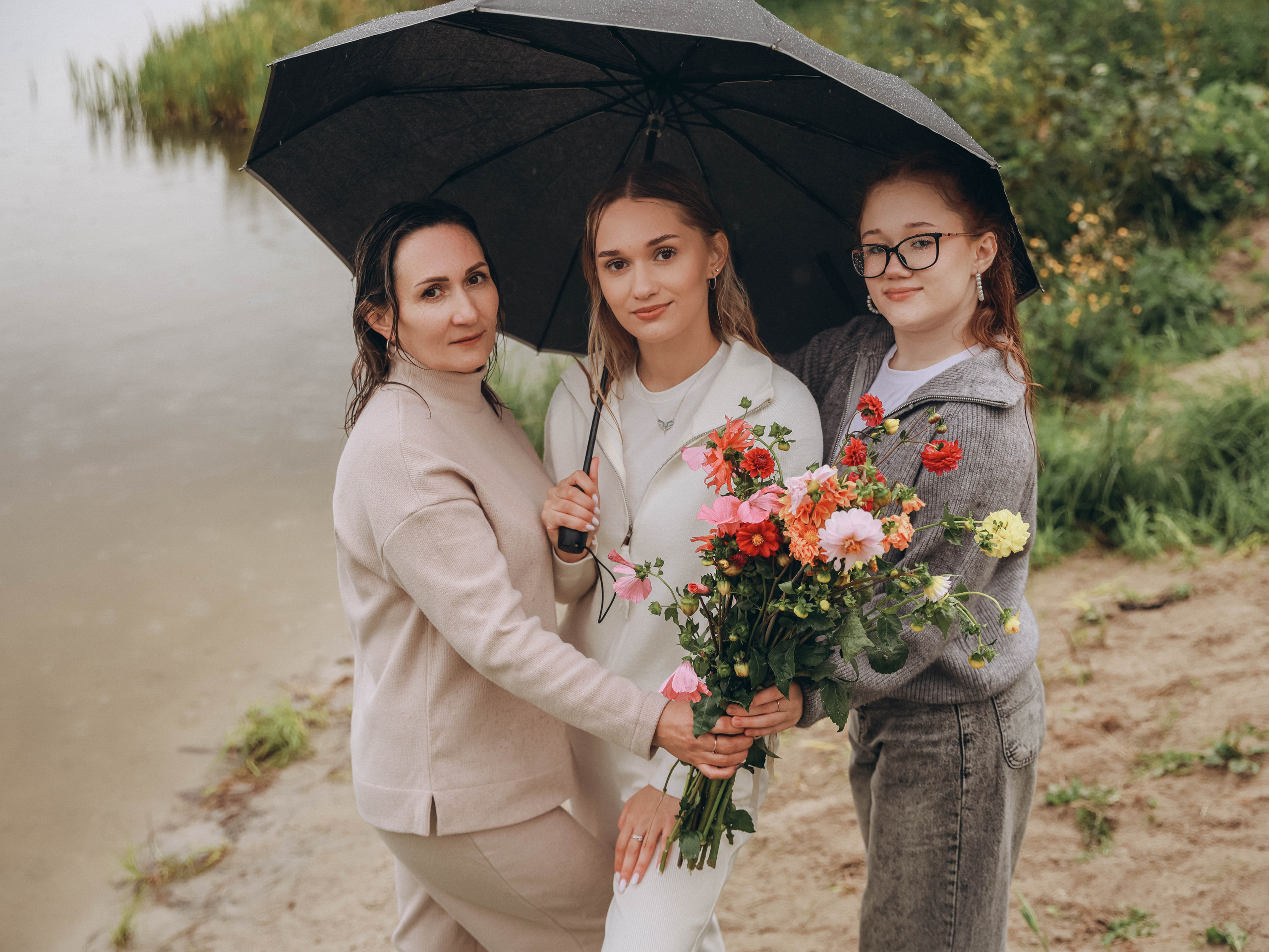 Под дождём. Мультифотограф Динара Ахмедзянова