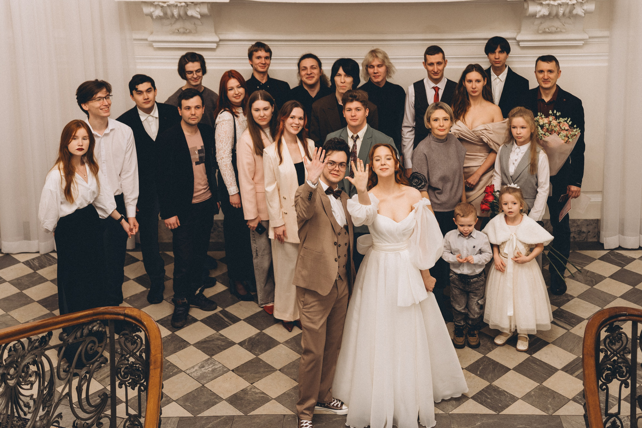 СВАДЕБНАЯ СЬЕМКА ВО ВТОРОМ ДВОРЦЕ С ГОСТЯМИ И ПРОГУЛКА В ТАВРИЧЕСКОМ САДУ. Профессиональный фотограф, Санкт-Петербург — Виктория Богомолова