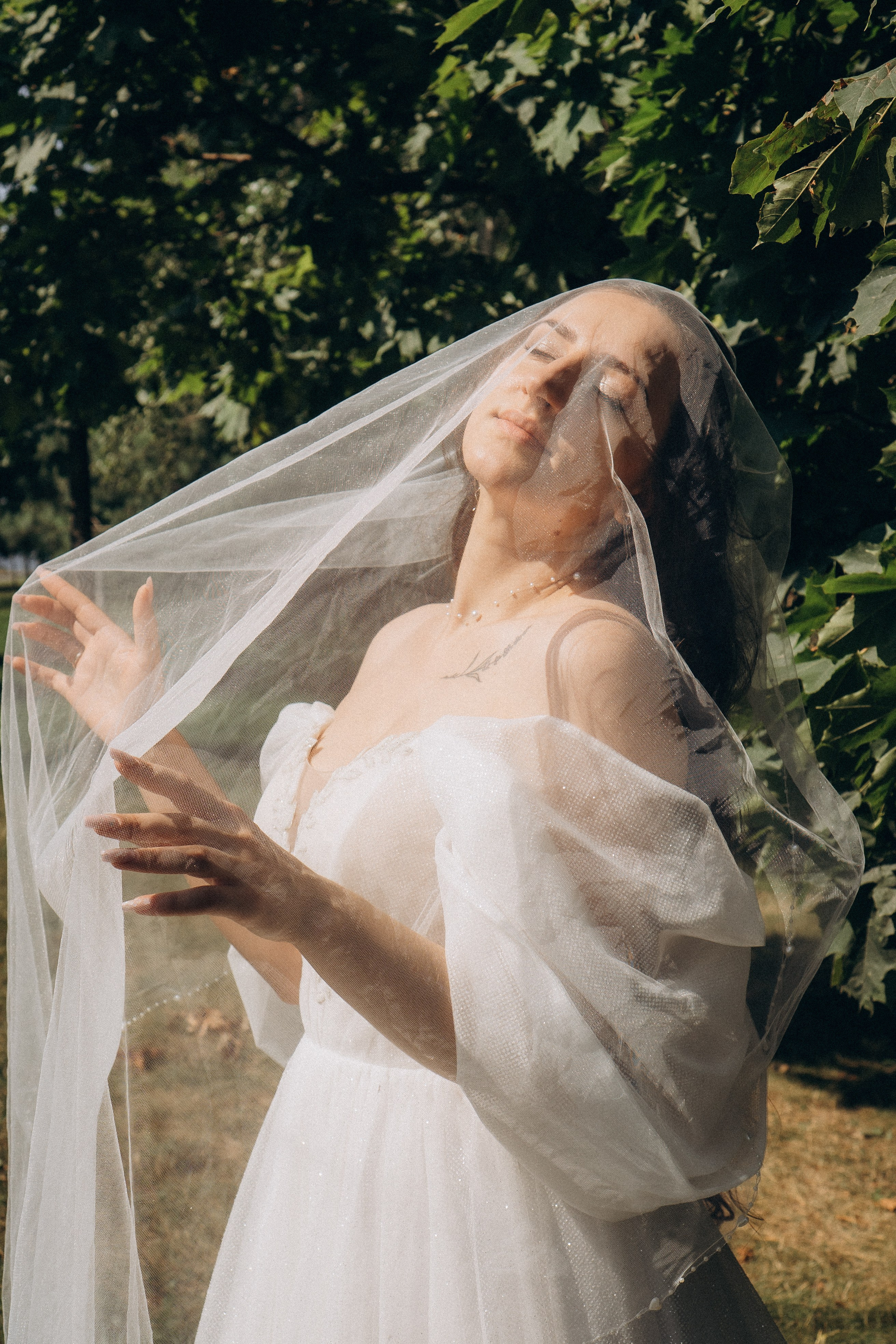 СВАДЕБНАЯ СЬЕМК В ПАРКЕ 300-ЛЕТИЯ. Профессиональный фотограф, Санкт-Петербург — Виктория Богомолова