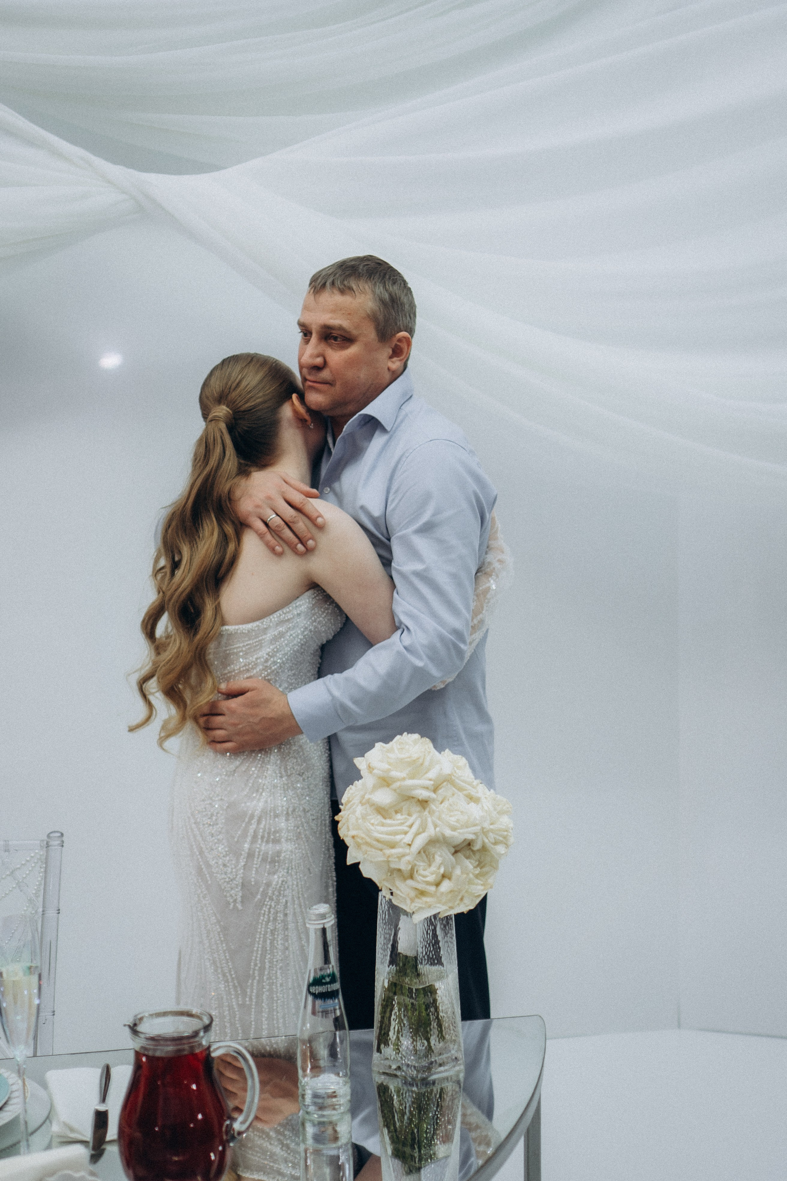 ТАНЕЦ С ПАПОЙ СВАДЕБНМ БАНКЕТЕ (СНЯТО В СИБИРЕ В НИЖНЕВАРТОВСКЕ). Профессиональный фотограф, Санкт-Петербург — Виктория Богомолова