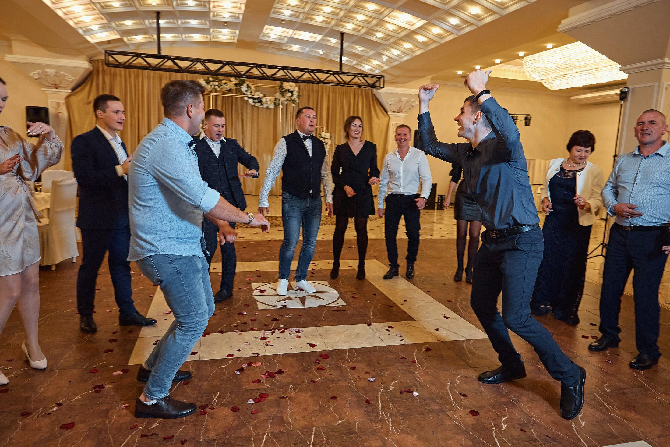 Свадебная съёмка в городе. Свадебный фотограф Антон Артюшин. Работаю в Нижнем Новгороде и Москве