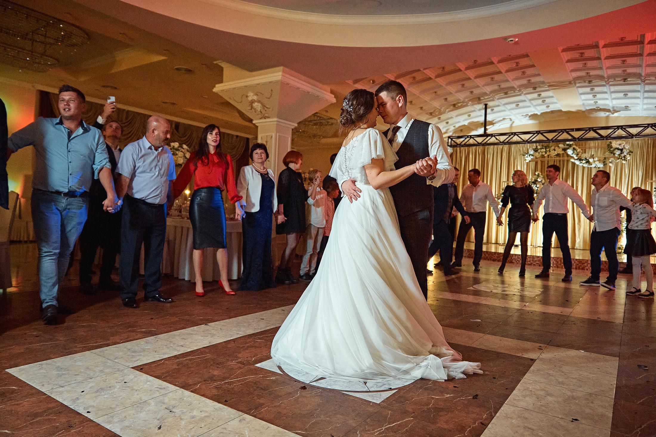 Свадебная съёмка в городе. Свадебный фотограф Антон Артюшин. Работаю в Нижнем Новгороде и Москве