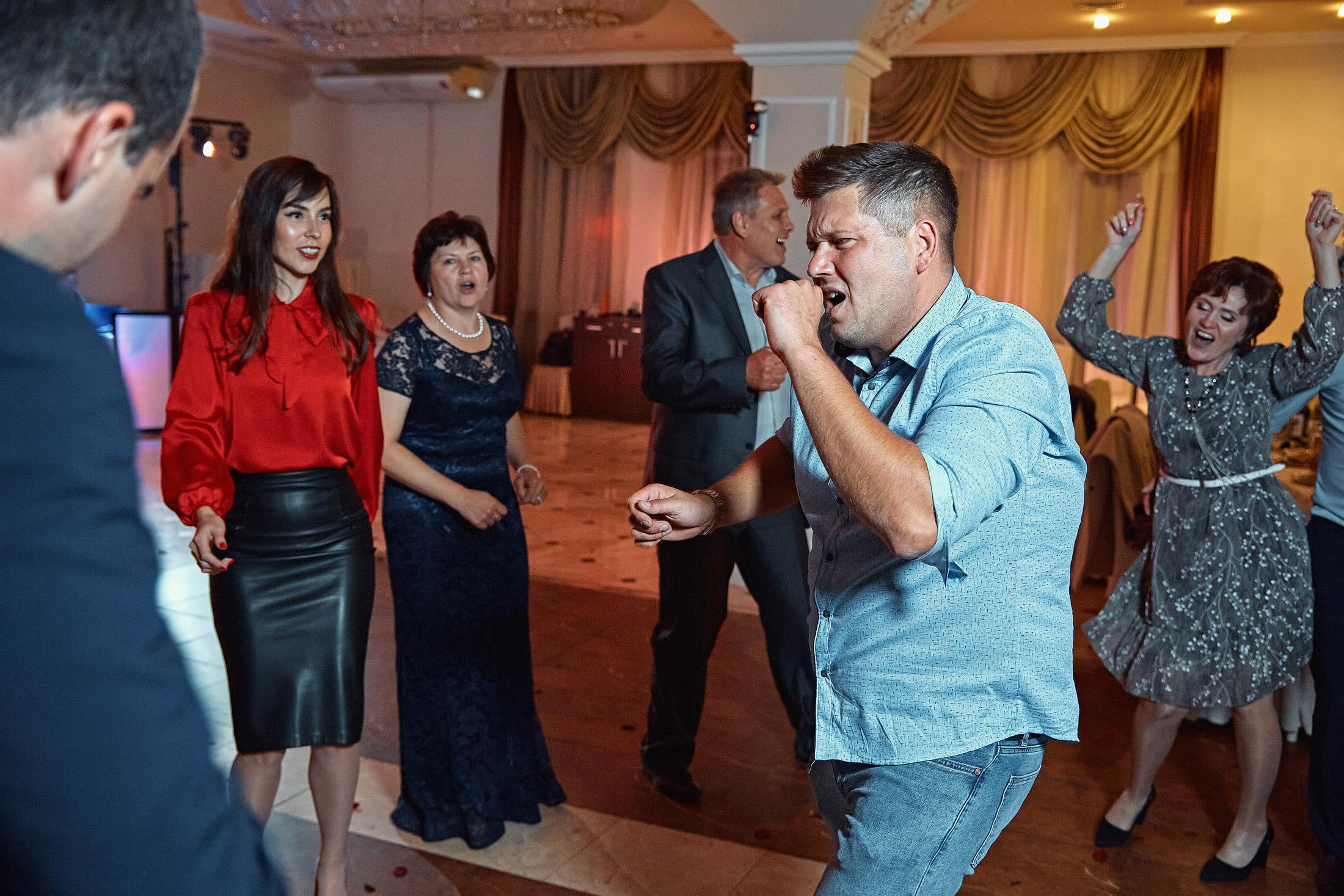 Свадебная съёмка в городе. Свадебный фотограф Антон Артюшин. Работаю в Нижнем Новгороде и Москве