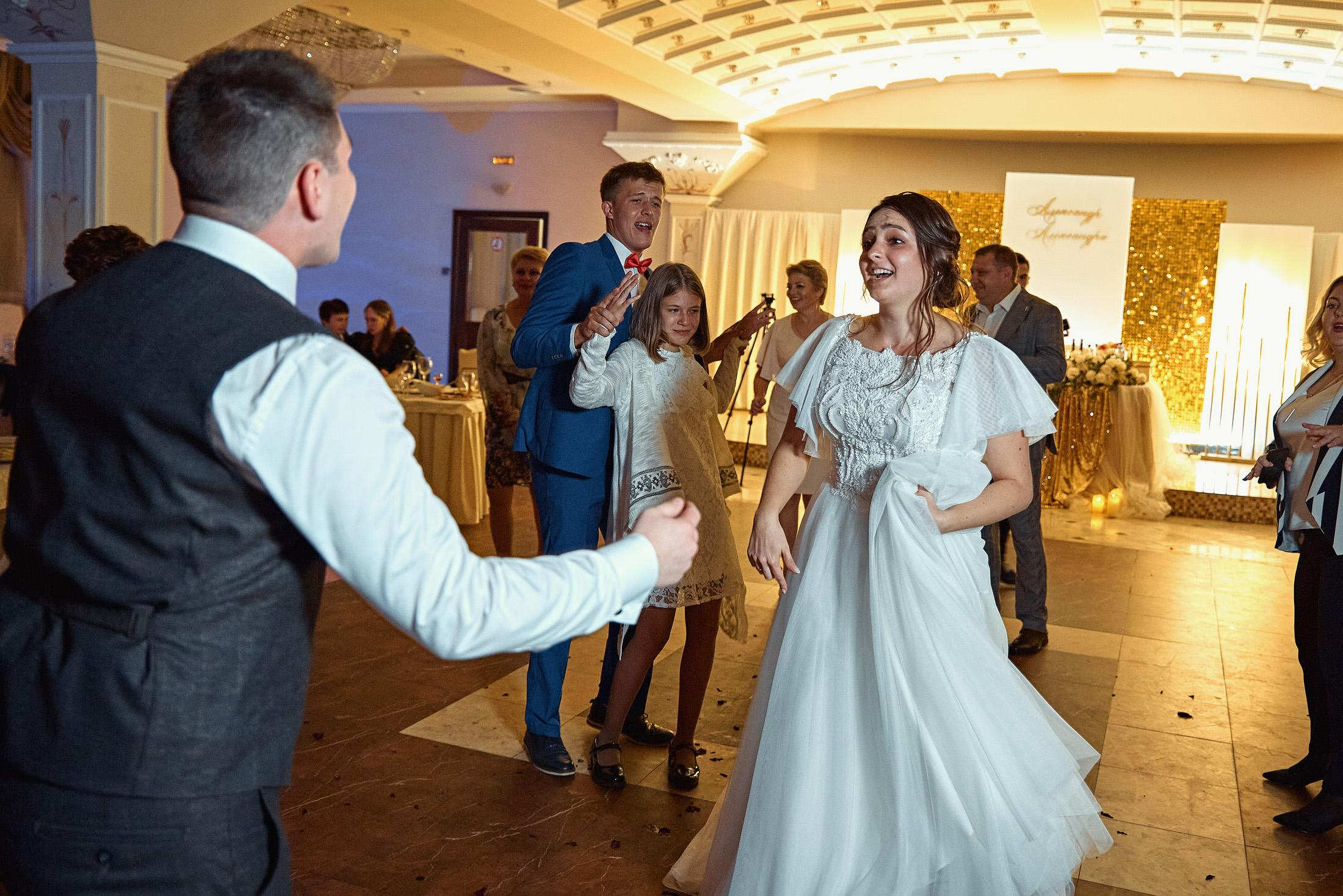 Свадебная съёмка в городе. Свадебный фотограф Антон Артюшин. Работаю в Нижнем Новгороде и Москве