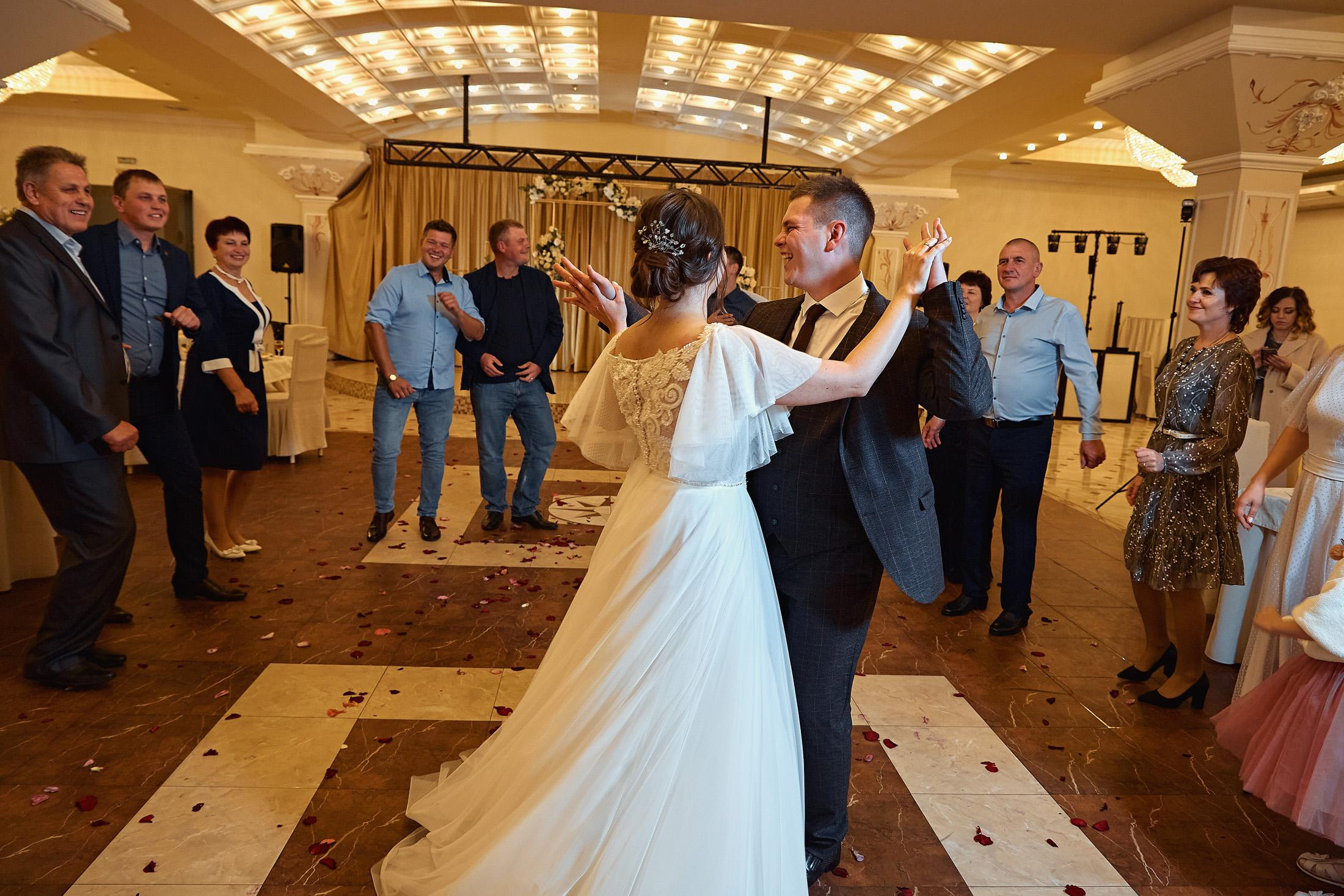 Свадебная съёмка в городе. Свадебный фотограф Антон Артюшин. Работаю в Нижнем Новгороде и Москве