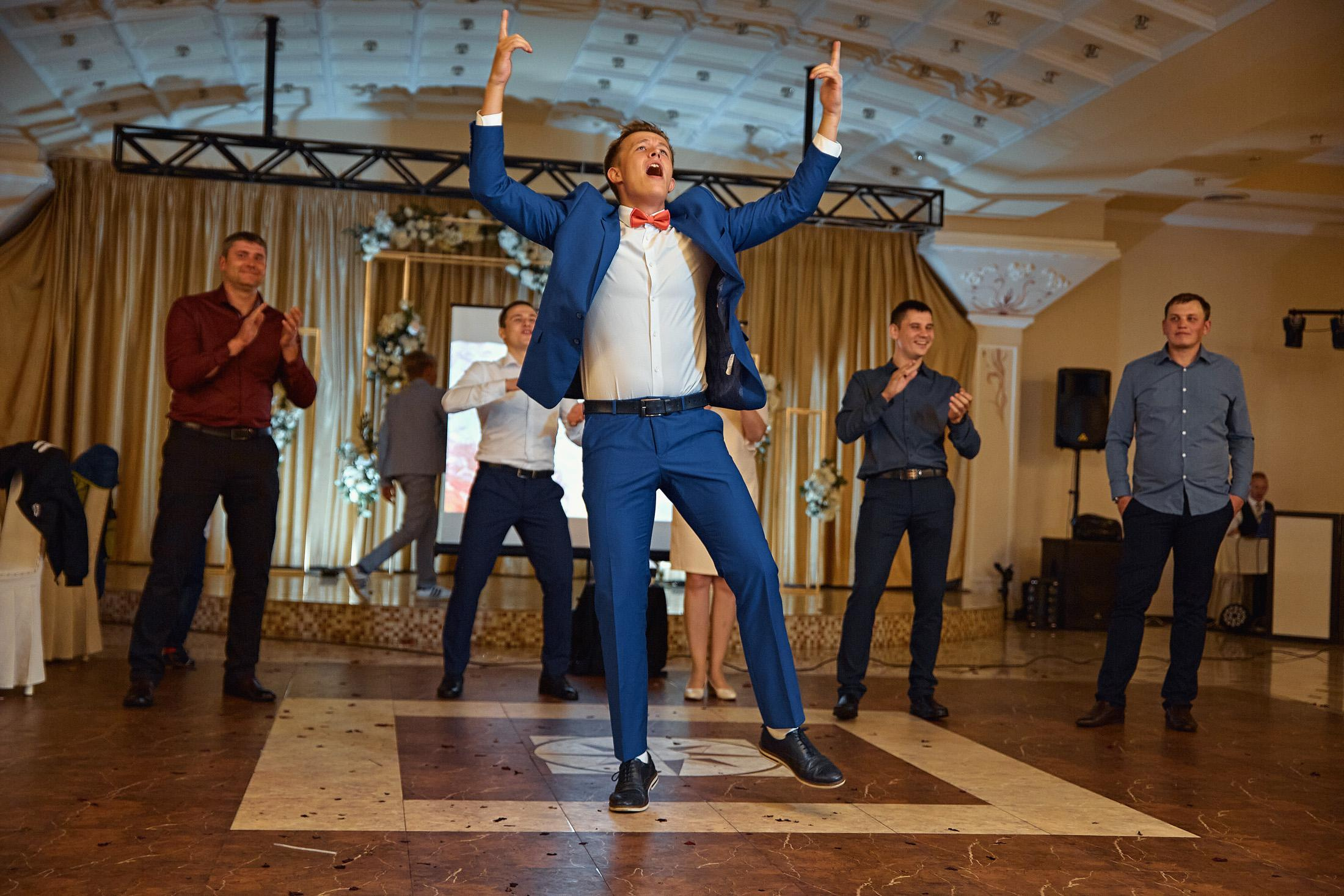 Свадебная съёмка в городе. Свадебный фотограф Антон Артюшин. Работаю в Нижнем Новгороде и Москве