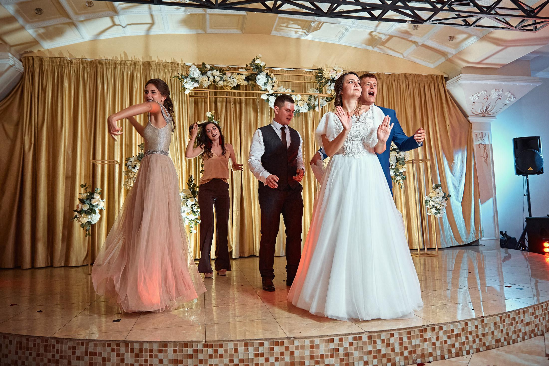 Свадебная съёмка в городе. Свадебный фотограф Антон Артюшин. Работаю в Нижнем Новгороде и Москве