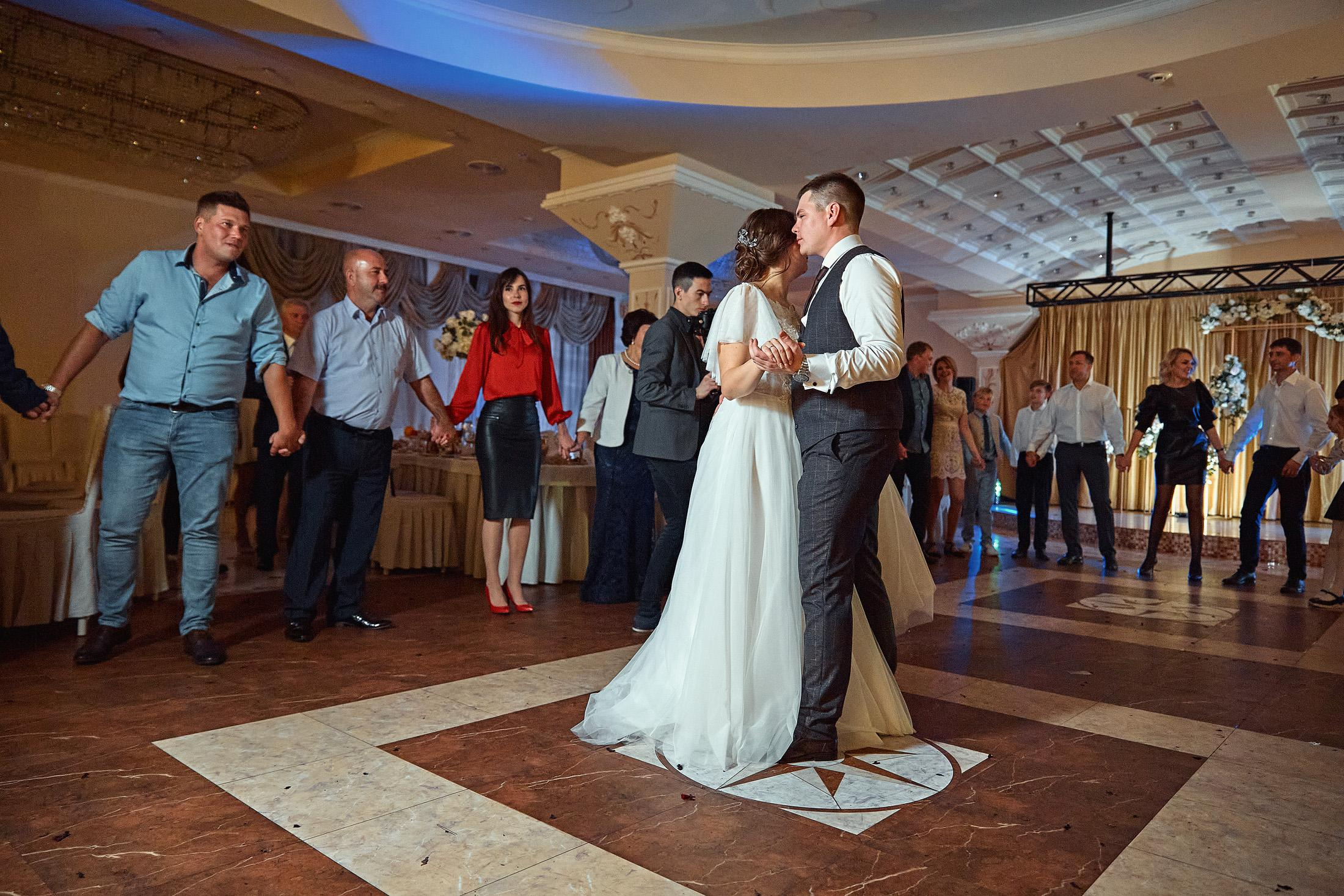 Свадебная съёмка в городе. Свадебный фотограф Антон Артюшин. Работаю в Нижнем Новгороде и Москве