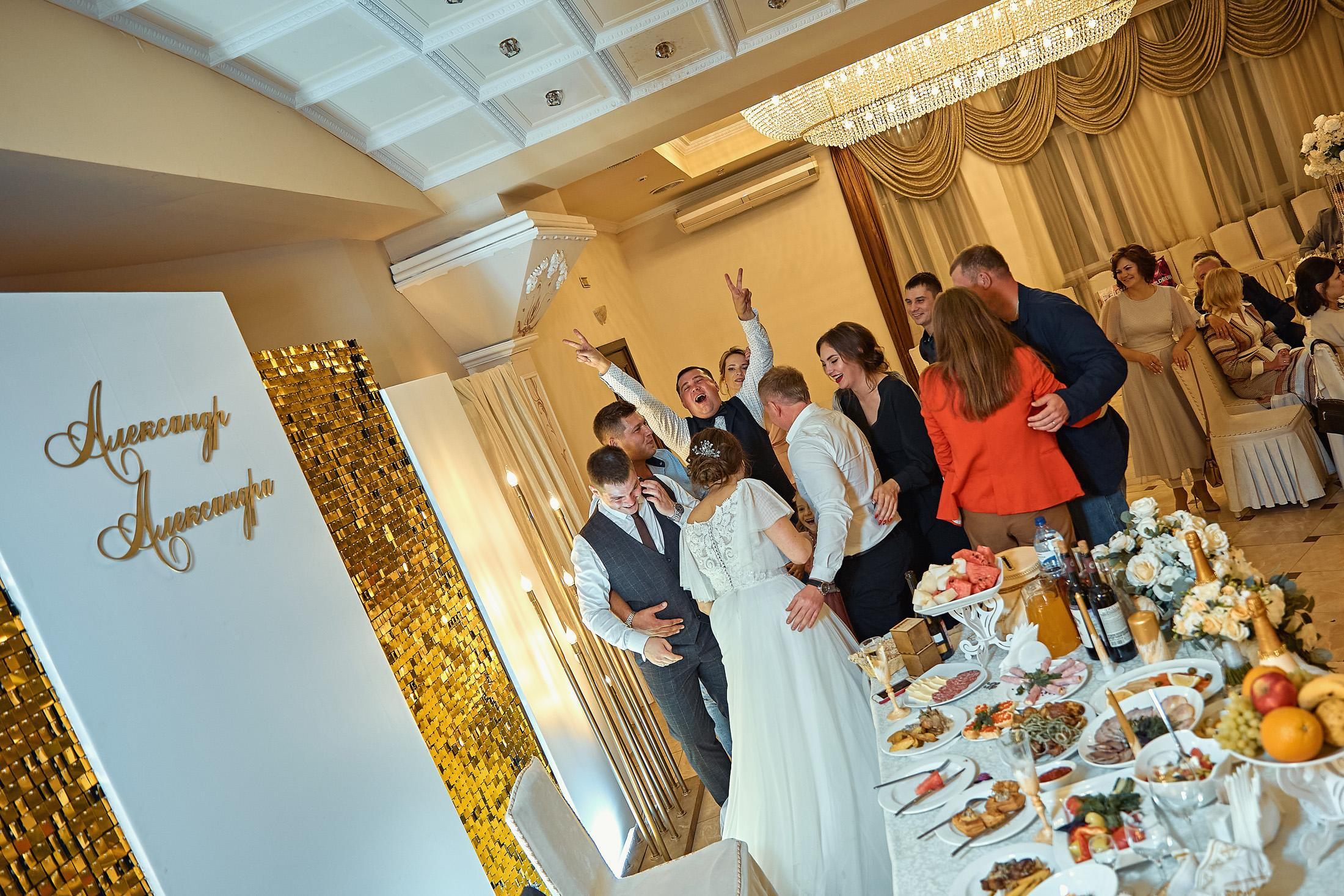 Свадебная съёмка в городе. Свадебный фотограф Антон Артюшин. Работаю в Нижнем Новгороде и Москве