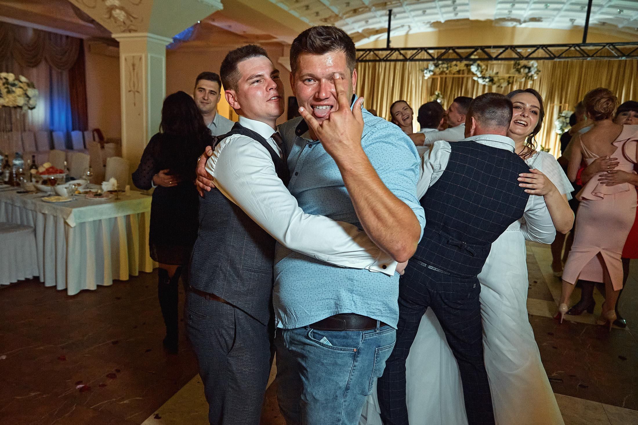 Свадебная съёмка в городе. Свадебный фотограф Антон Артюшин. Работаю в Нижнем Новгороде и Москве