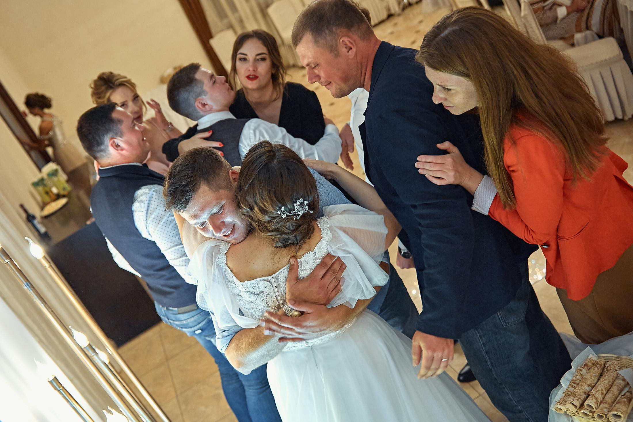 Свадебная съёмка в городе. Свадебный фотограф Антон Артюшин. Работаю в Нижнем Новгороде и Москве