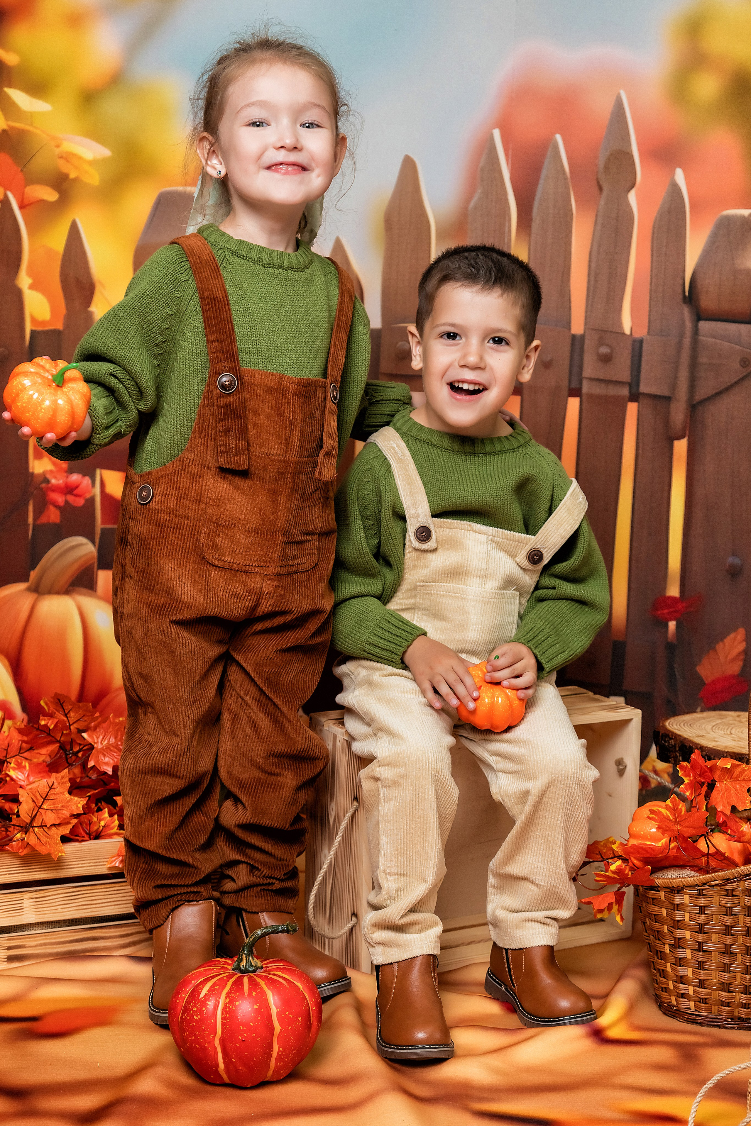 Выпускные альбомы. Akhmadeevmedia.ru