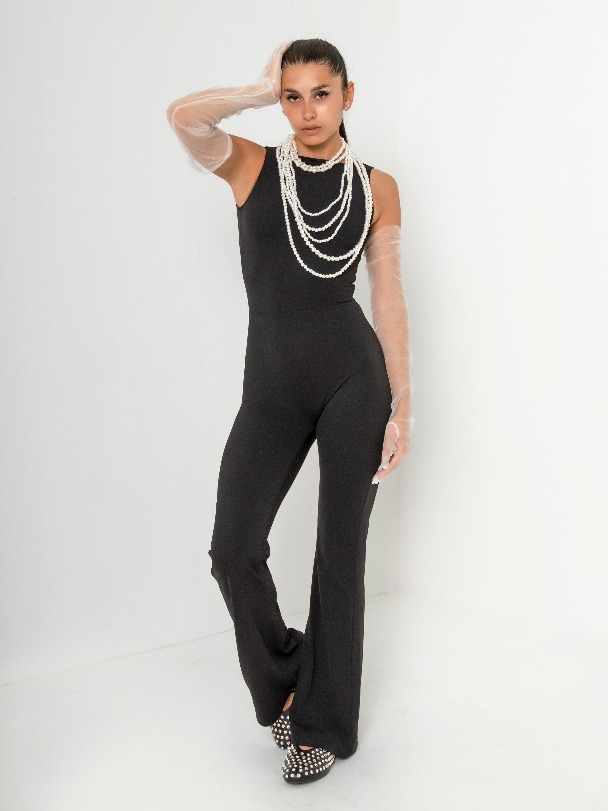 Спортивный комбинезон. Фотостудия для Wildberries Ozon