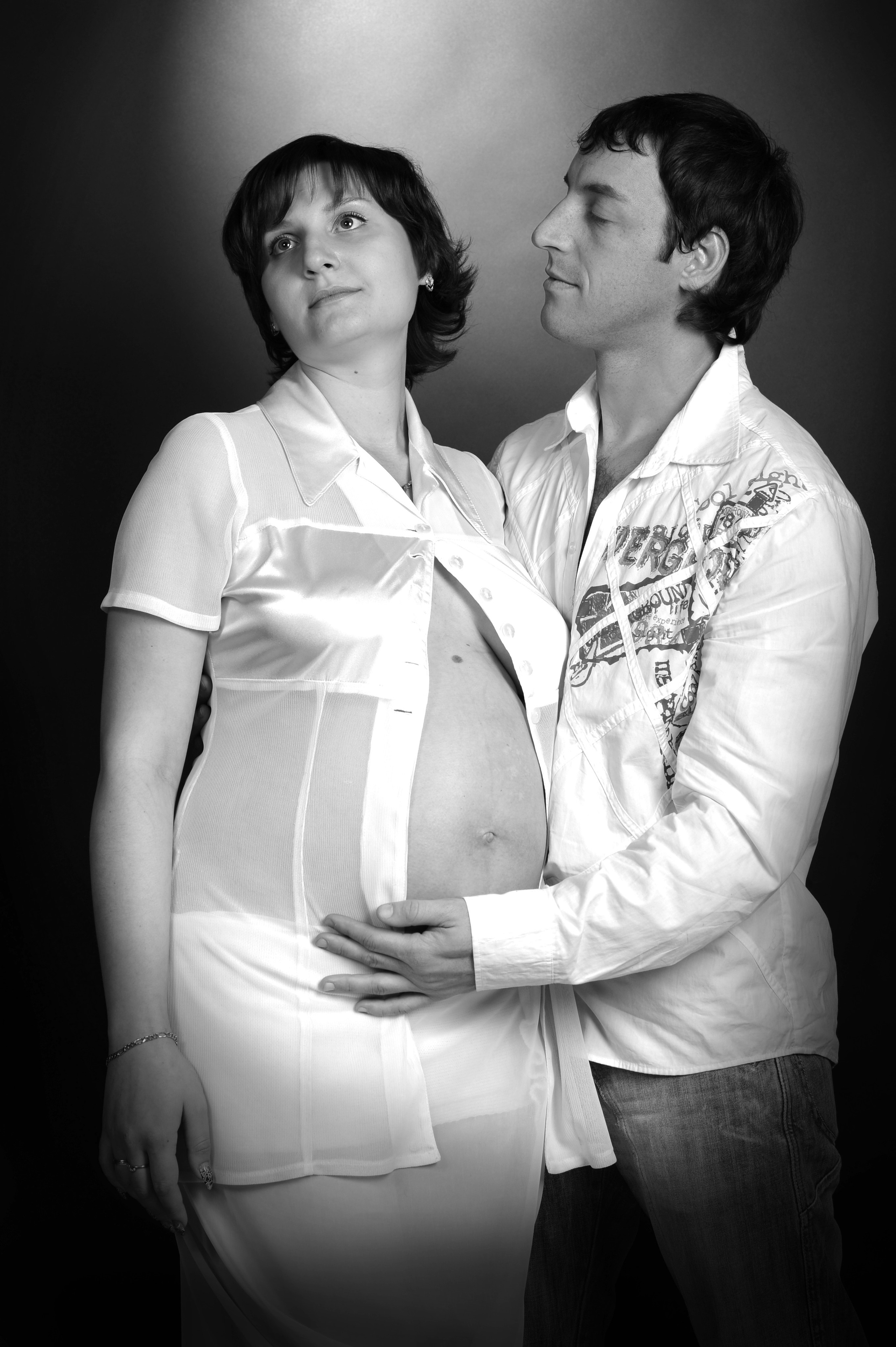 Фотосессия во время беременности от студии Love Story. Максим Матвийченко и Виктория Басова профессионалы своего дела