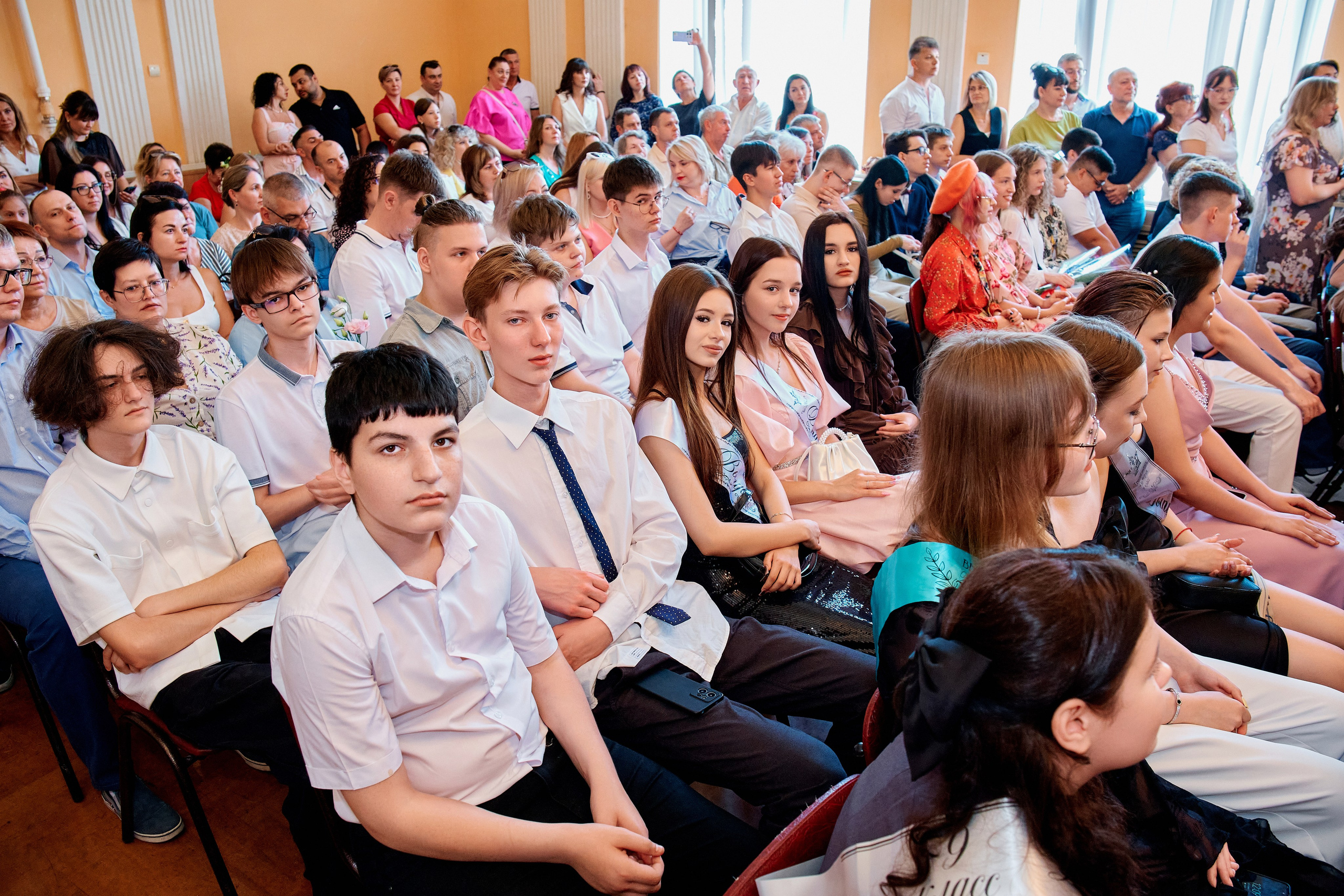 Выпускной 9 класс. Школа 10. Фотограф Таганрог Анна Трайжон