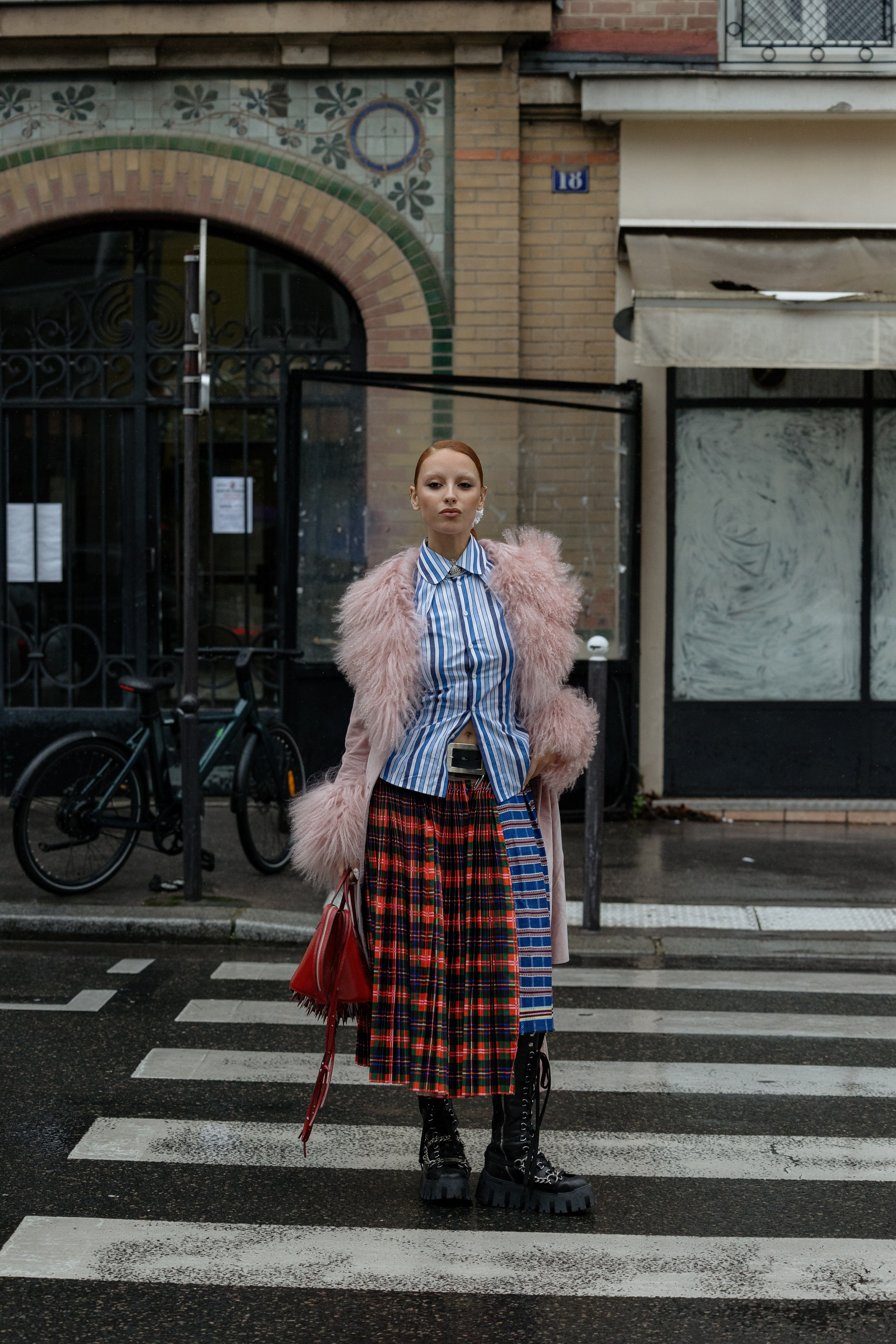 VIVIENNE WESTWOOD PFW WOMENSWEAR FALL-WINTER 24/25. Photographer in Milan Ivan Goncharov