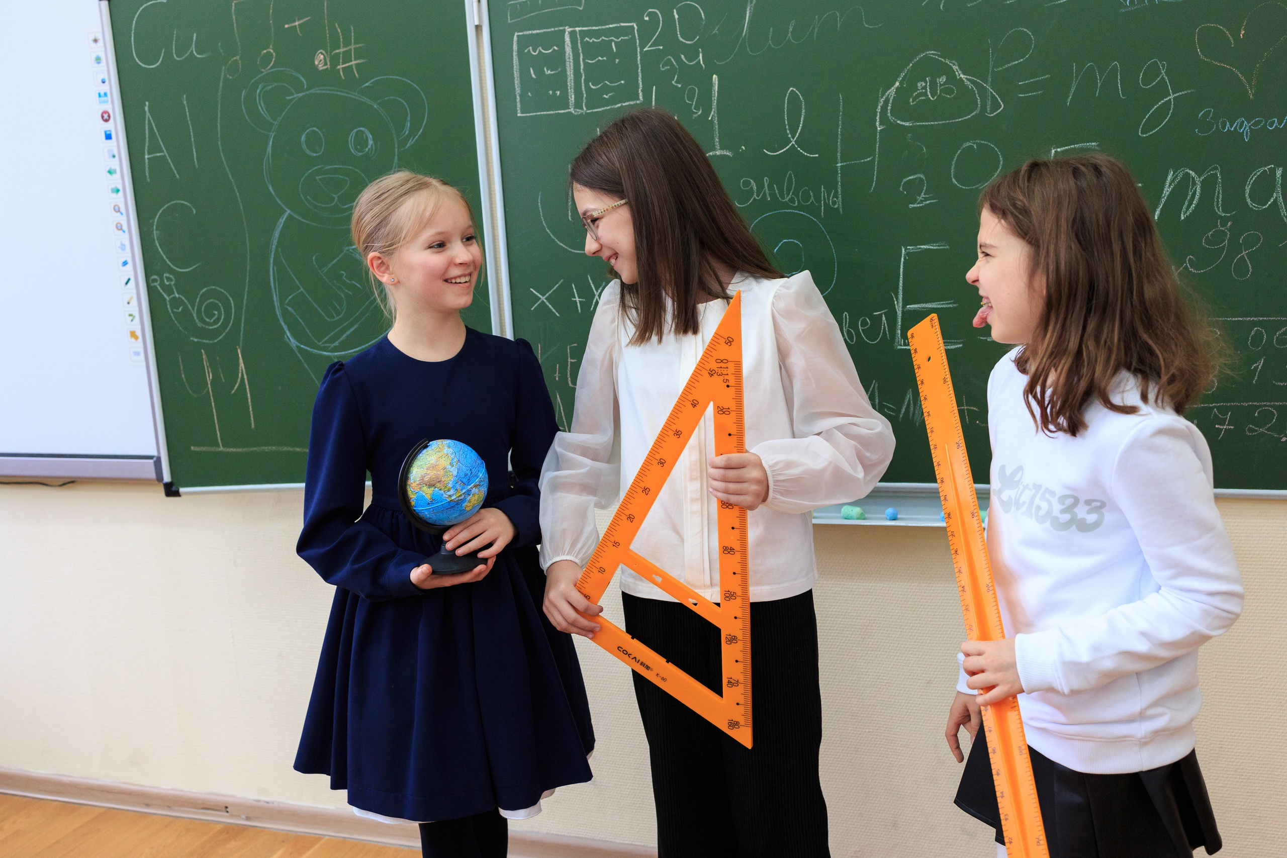 Фотографии выпускников 4 класса. Выпускные альбомы и общие фото в Москве от Юлии Шевердиной