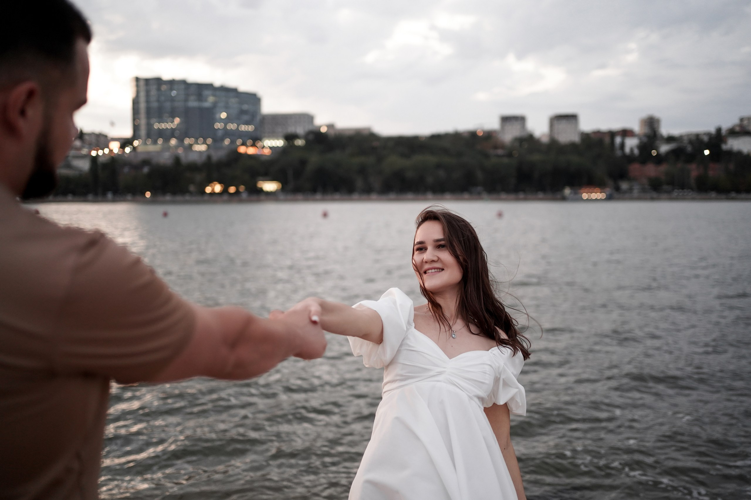 Фотограф на парную фотосессию love story в Ростове-на-Дону. Левый берег Дона. Свадебный фотограф в Ростове-на-Дону. Таинство Крещения и Венчания, семейные фотосессии. Алёна Чёботова