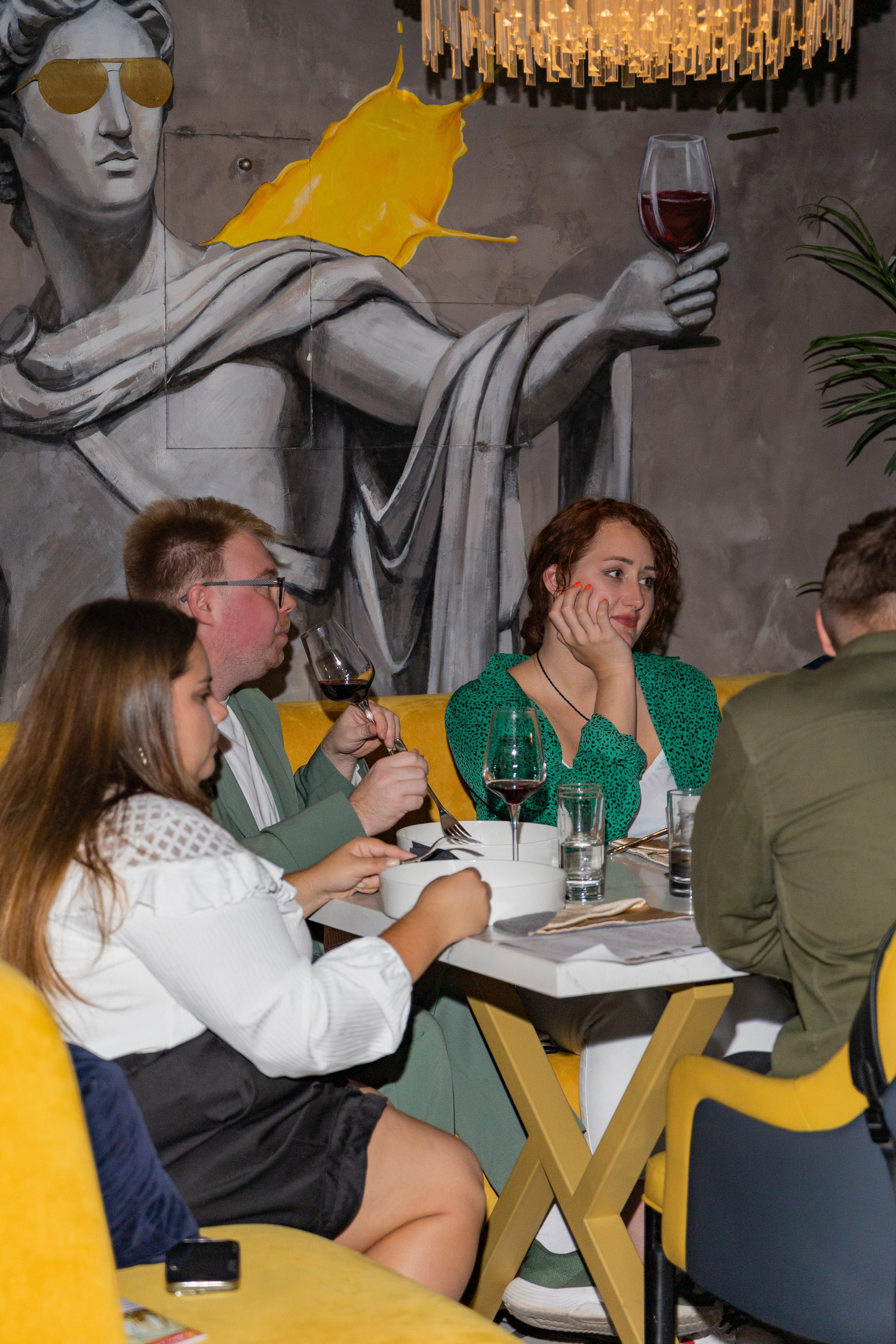 Дигустация вина от магазина Дилан в ресторане Кантина. Выпускные альбомы во Владивостоке