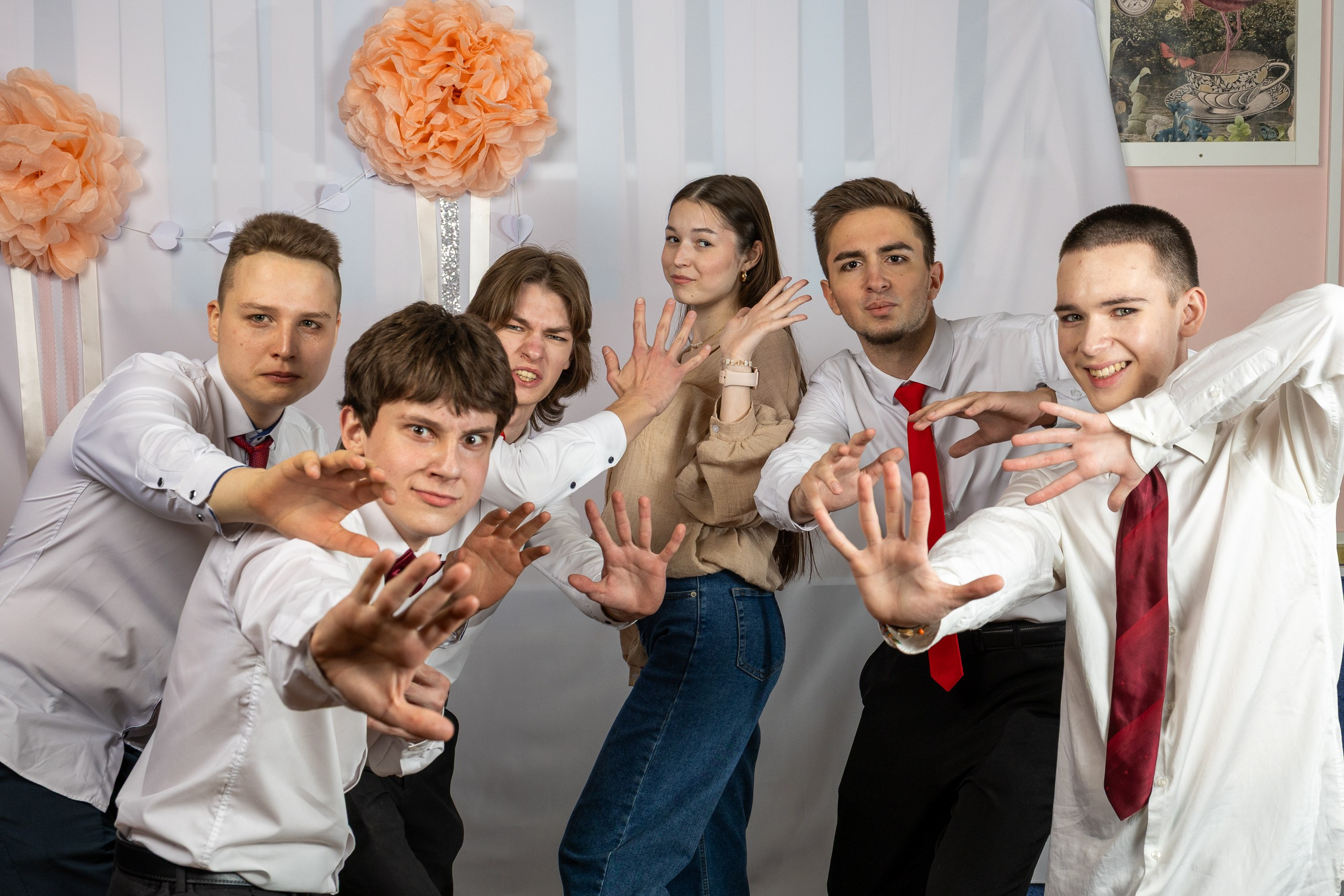 8 марта 2026. Поздравление ребят из 11 класса своих одноклассниц. Главная