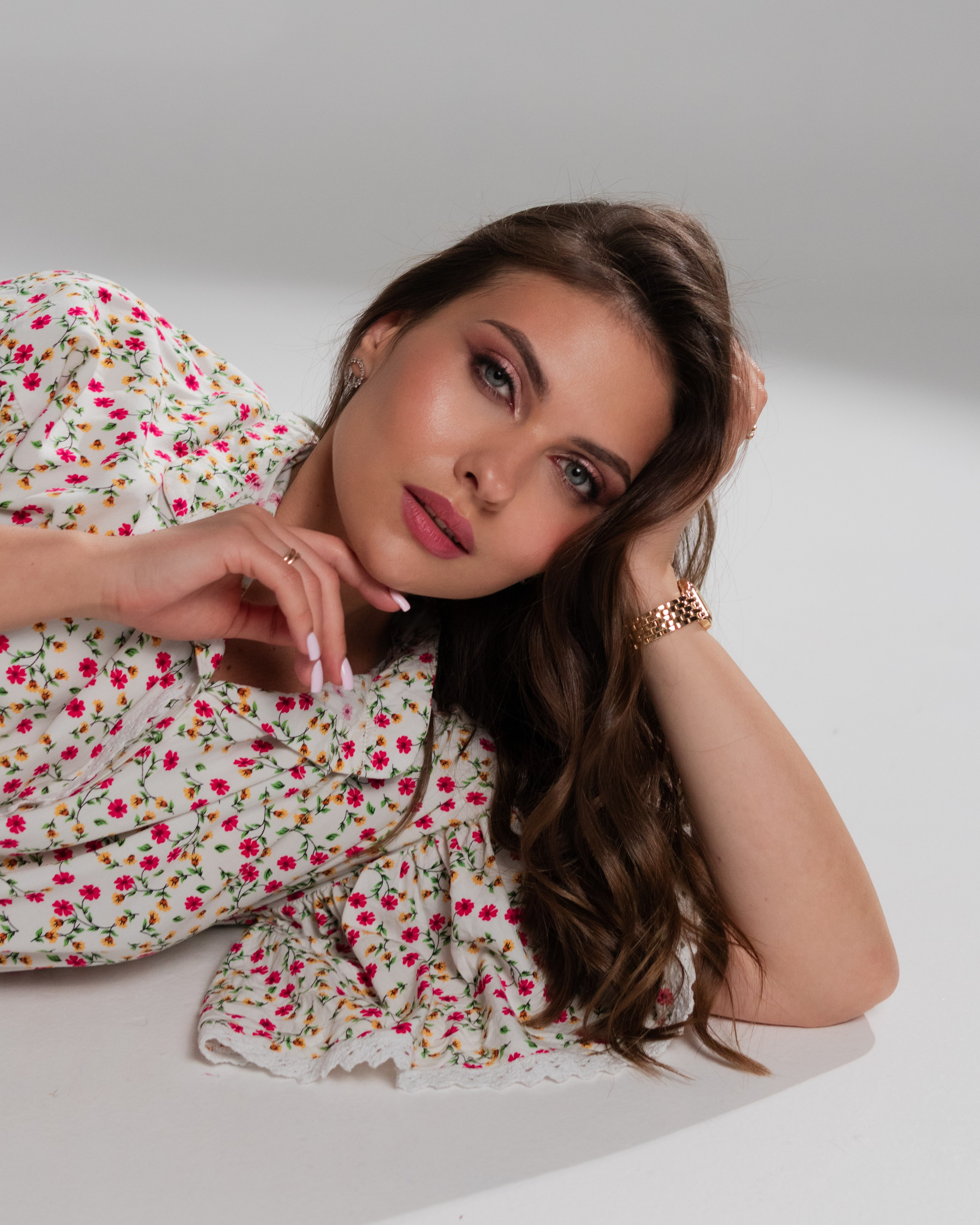 Женская фотосессия в студии. Фотограф и видеомейкер Анастасия Пестерева в Набережных Челнах