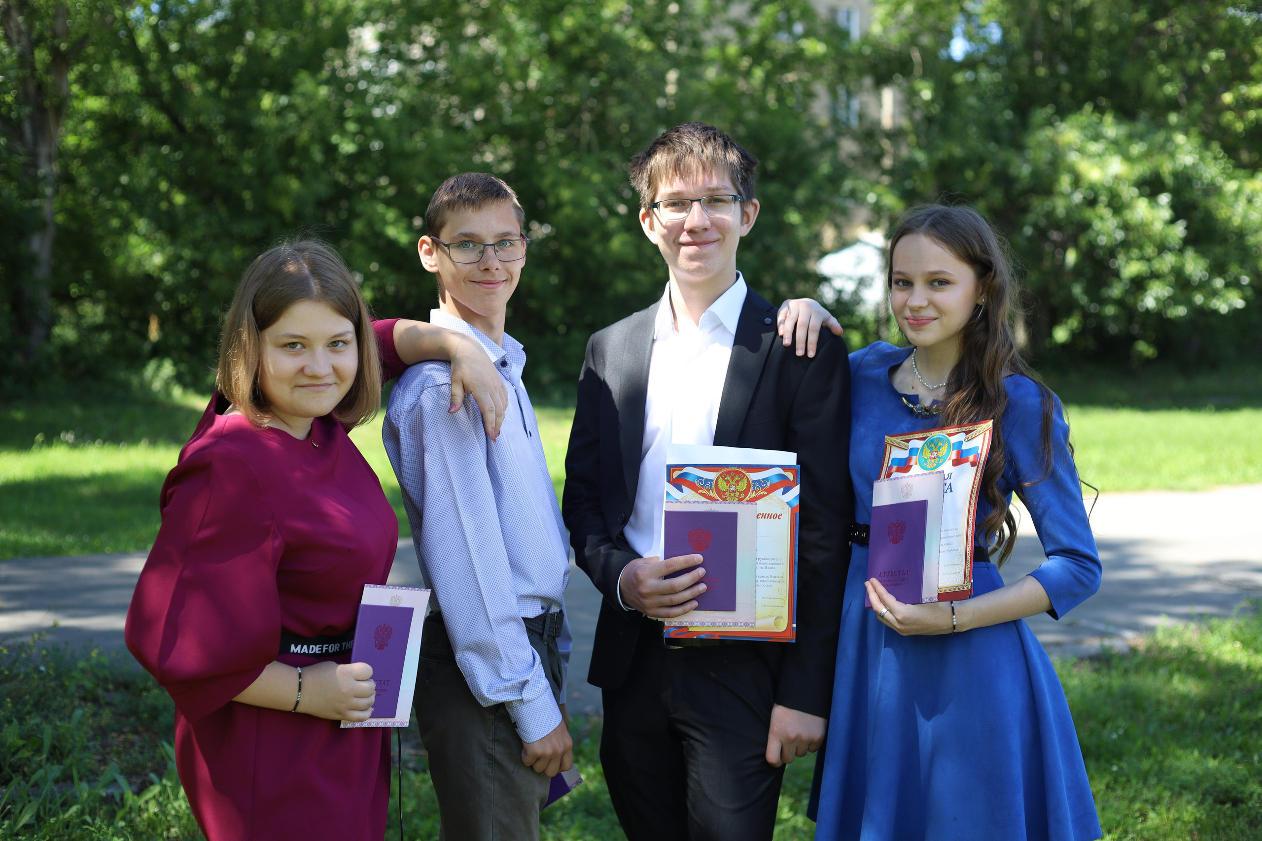 Вручение аттестатов 85 гимн. Фотограф Алёна Кладова