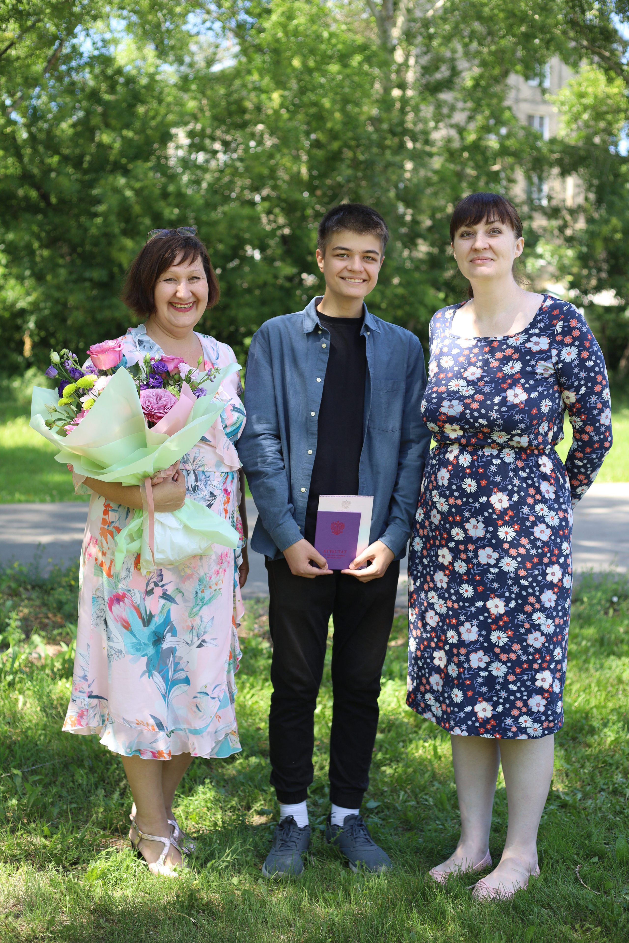 Вручение аттестатов 85 гимн. Фотограф Алёна Кладова