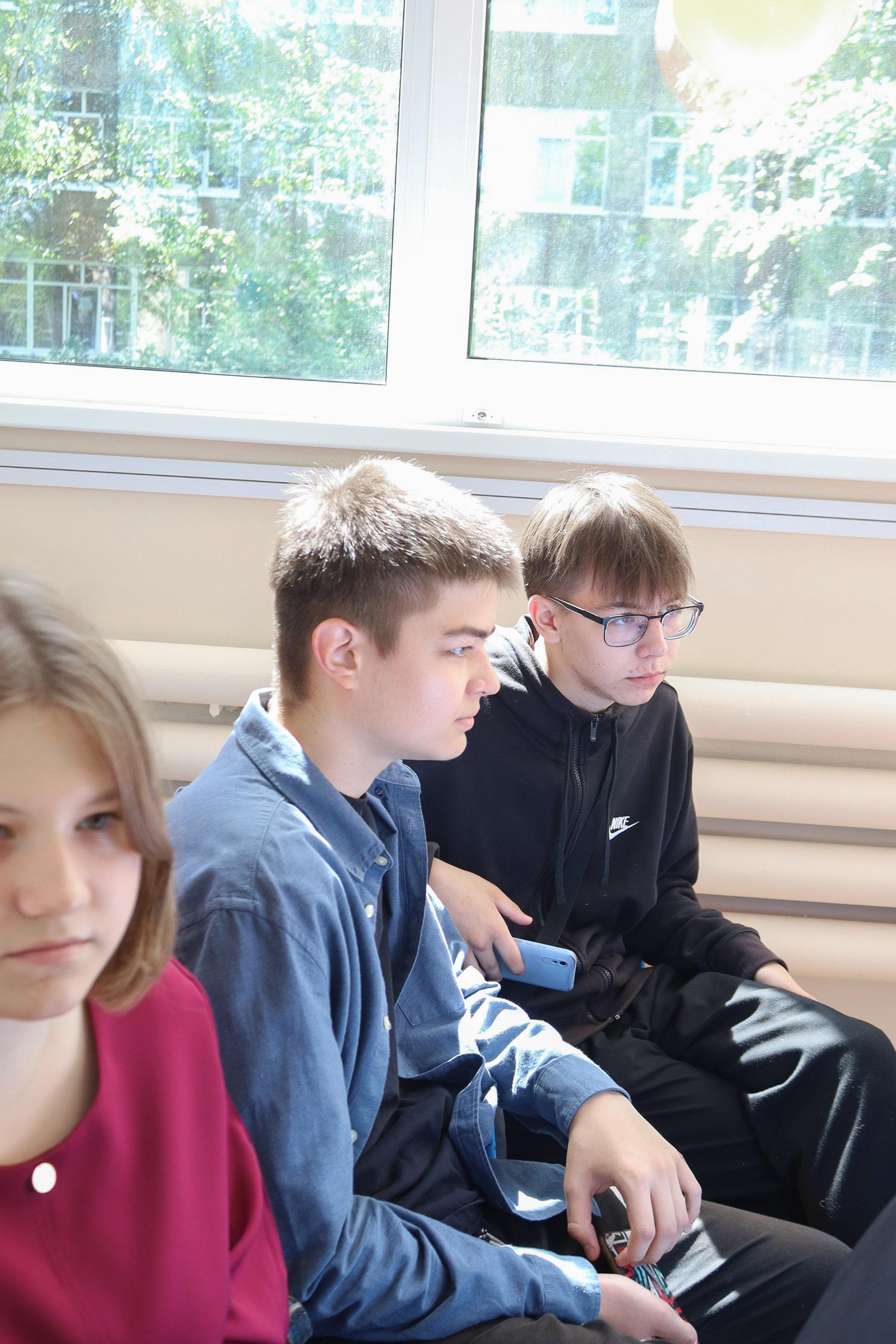 Вручение аттестатов 85 гимн. Фотограф Алёна Кладова