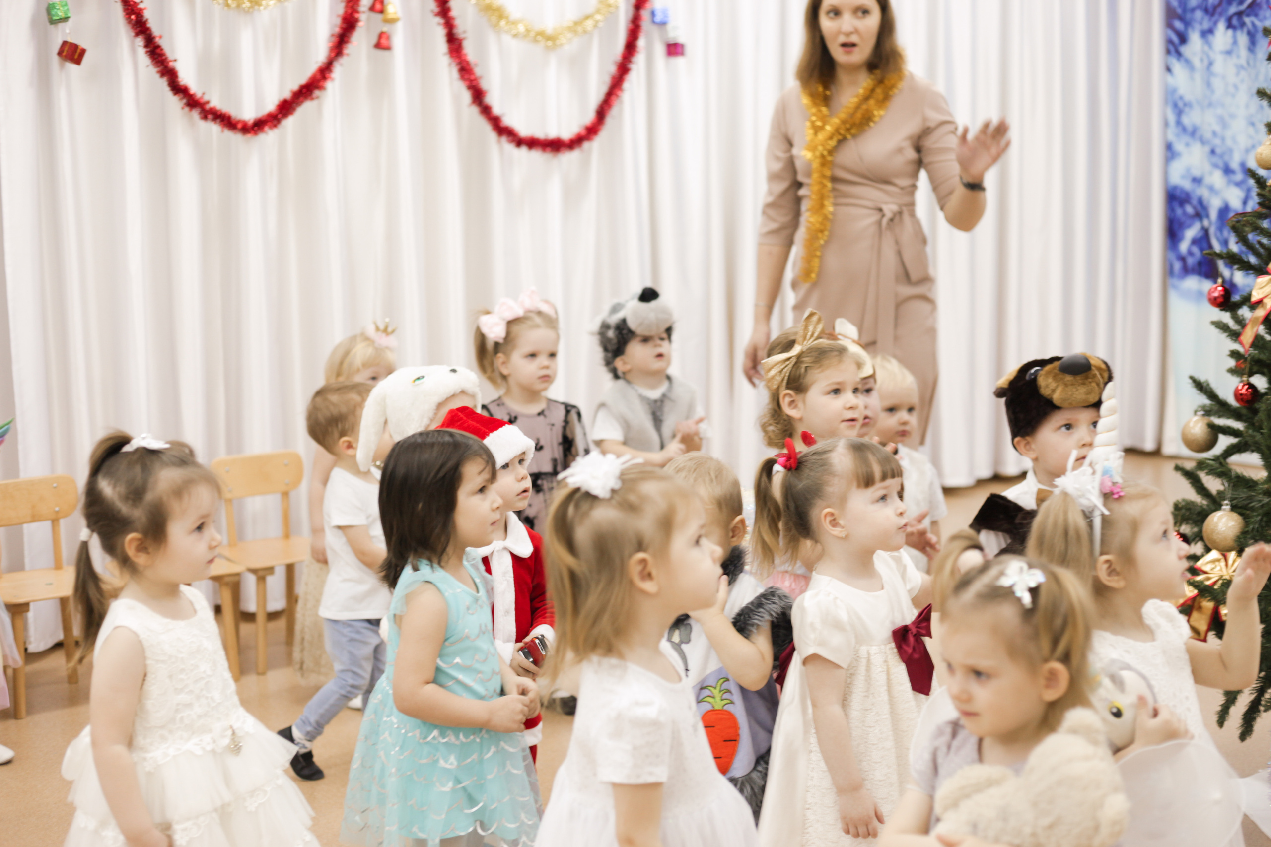 Новогодний утренник дс 267. Фотограф Алёна Кладова