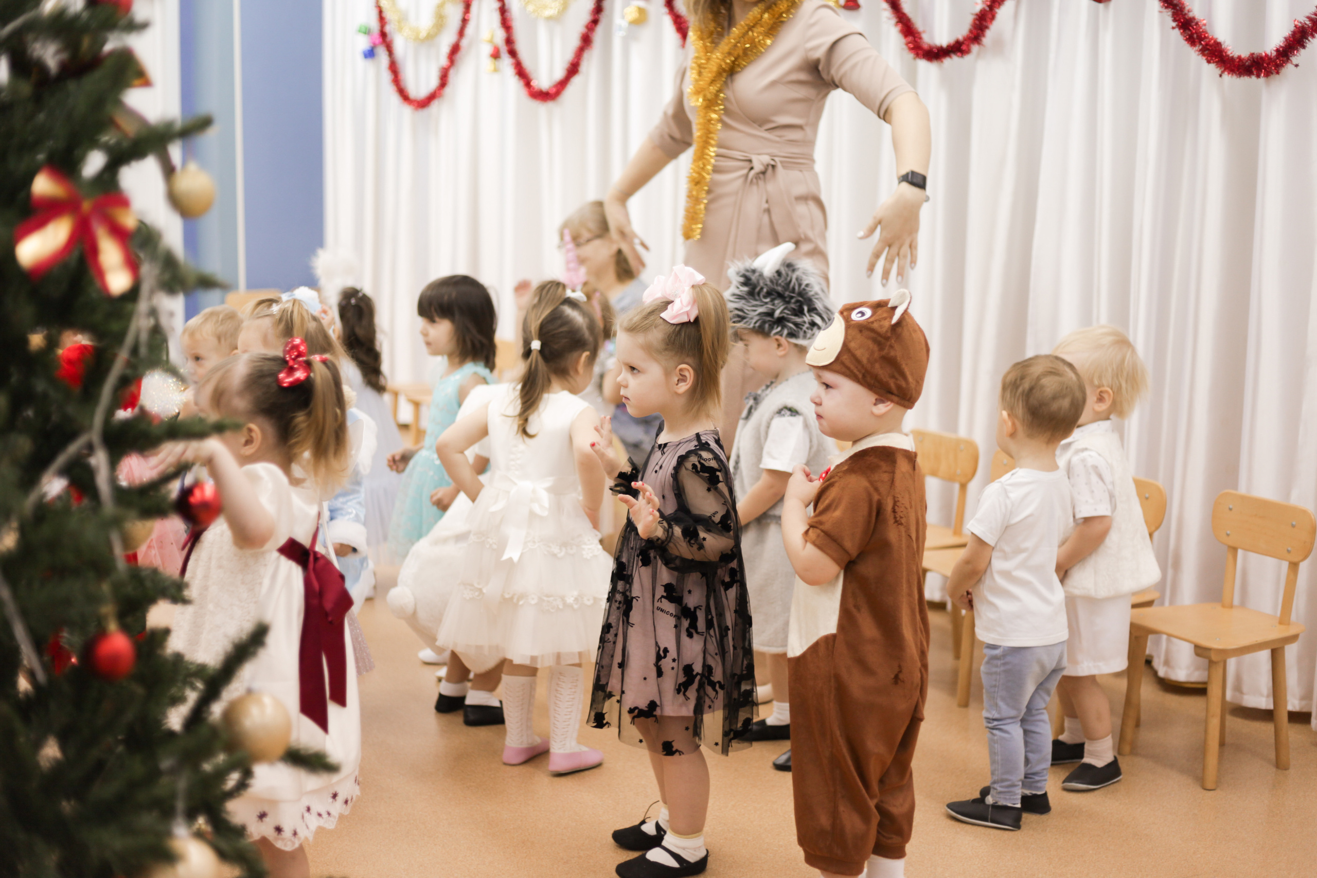 Новогодний утренник дс 267. Фотограф Алёна Кладова