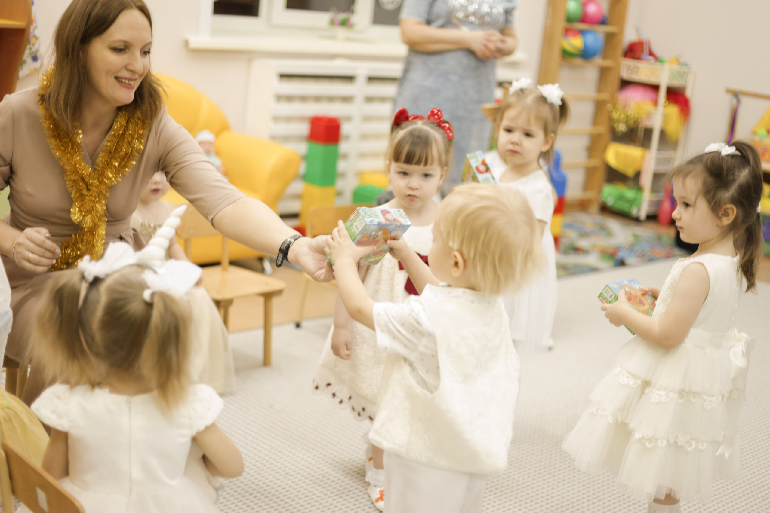 Новогодний утренник дс 267. Фотограф Алёна Кладова