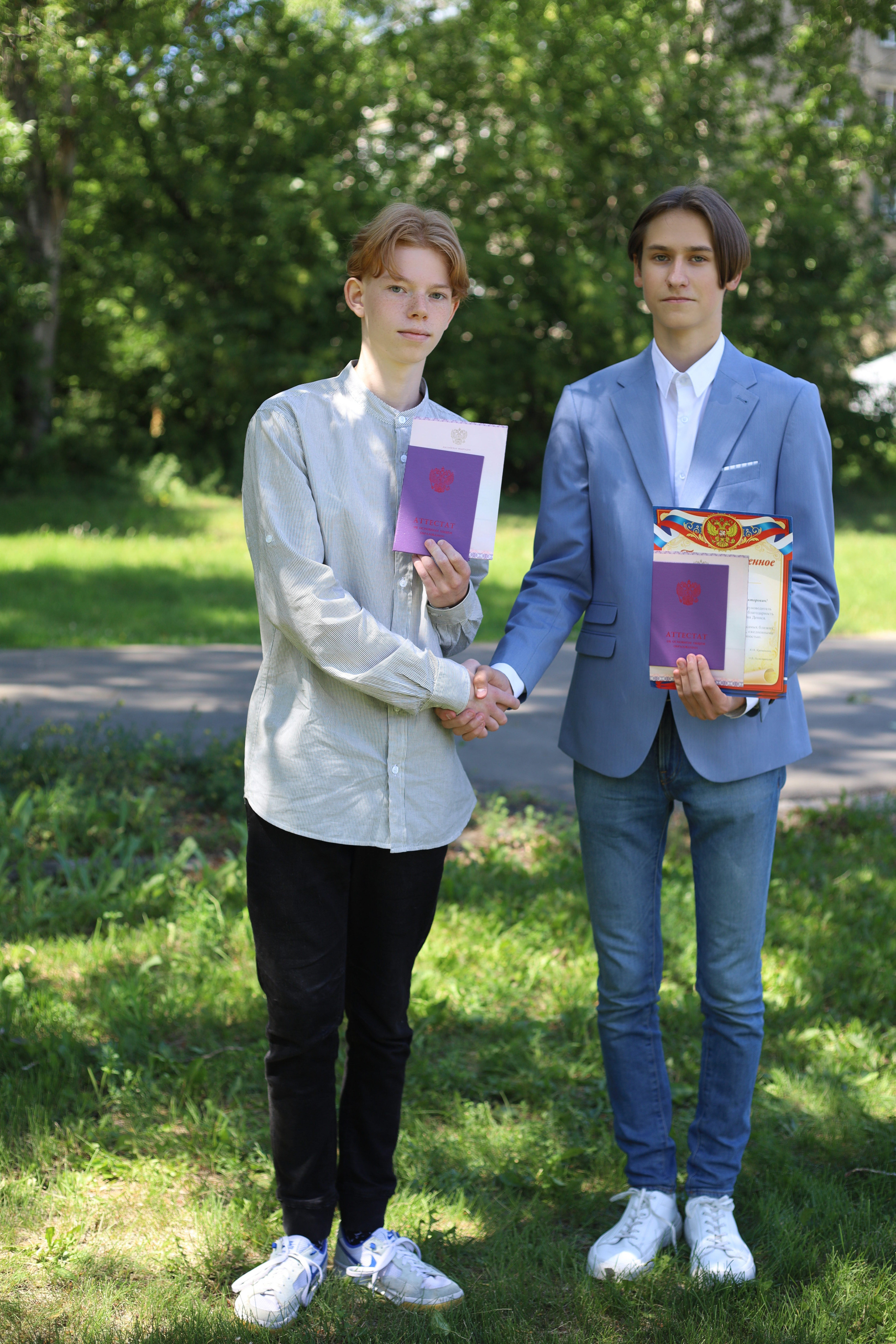 Вручение аттестатов 85 гимн. Фотограф Алёна Кладова