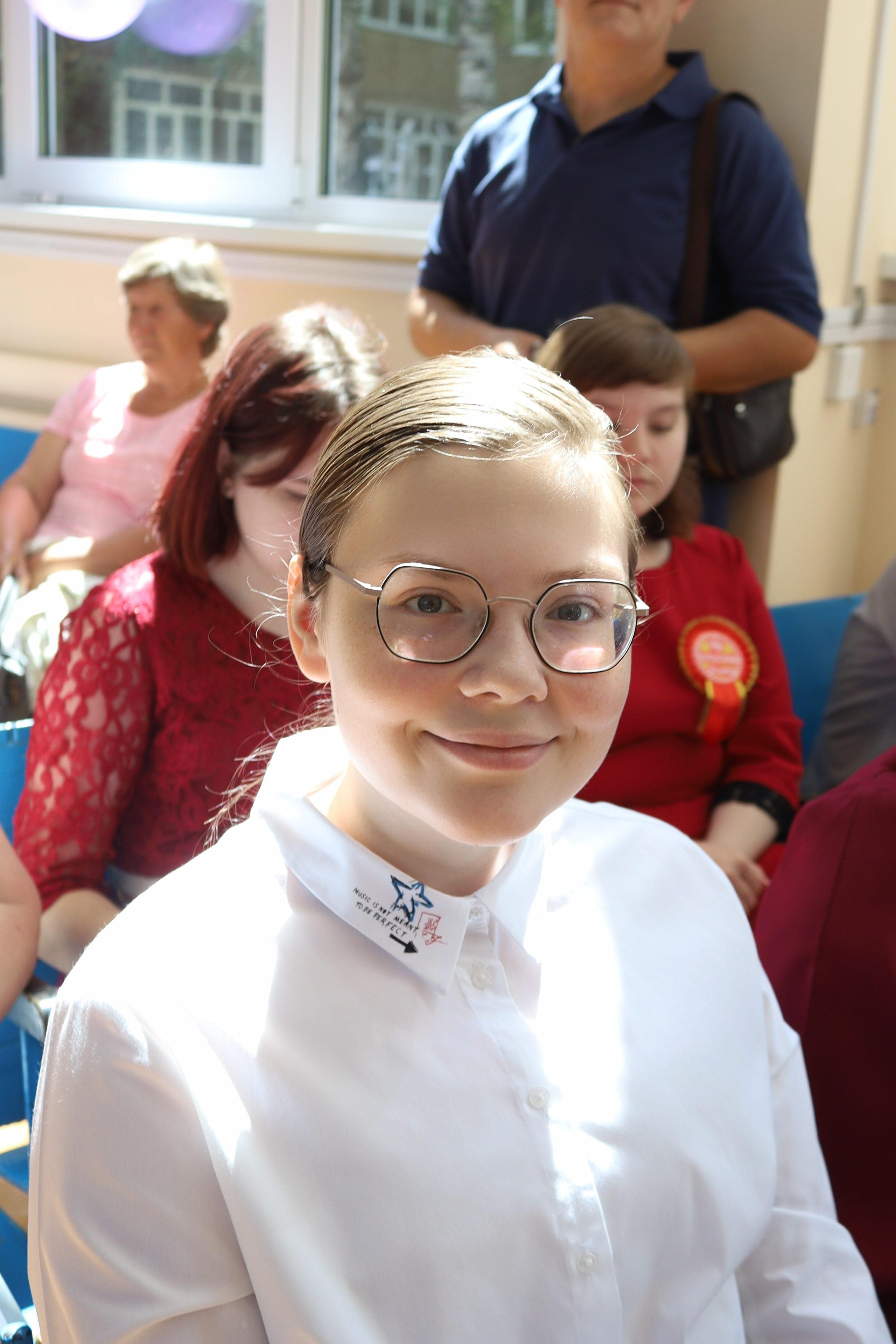 Вручение аттестатов 85 гимн. Фотограф Алёна Кладова