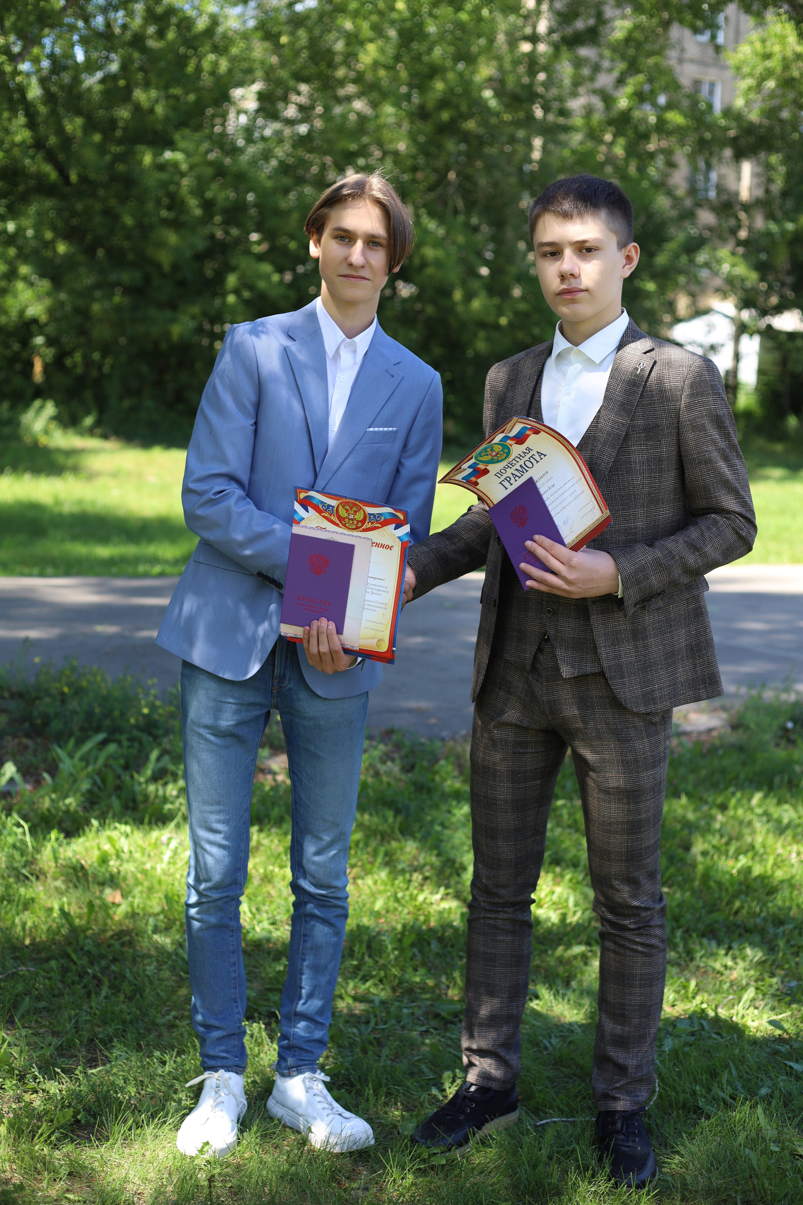 Вручение аттестатов 85 гимн. Фотограф Алёна Кладова