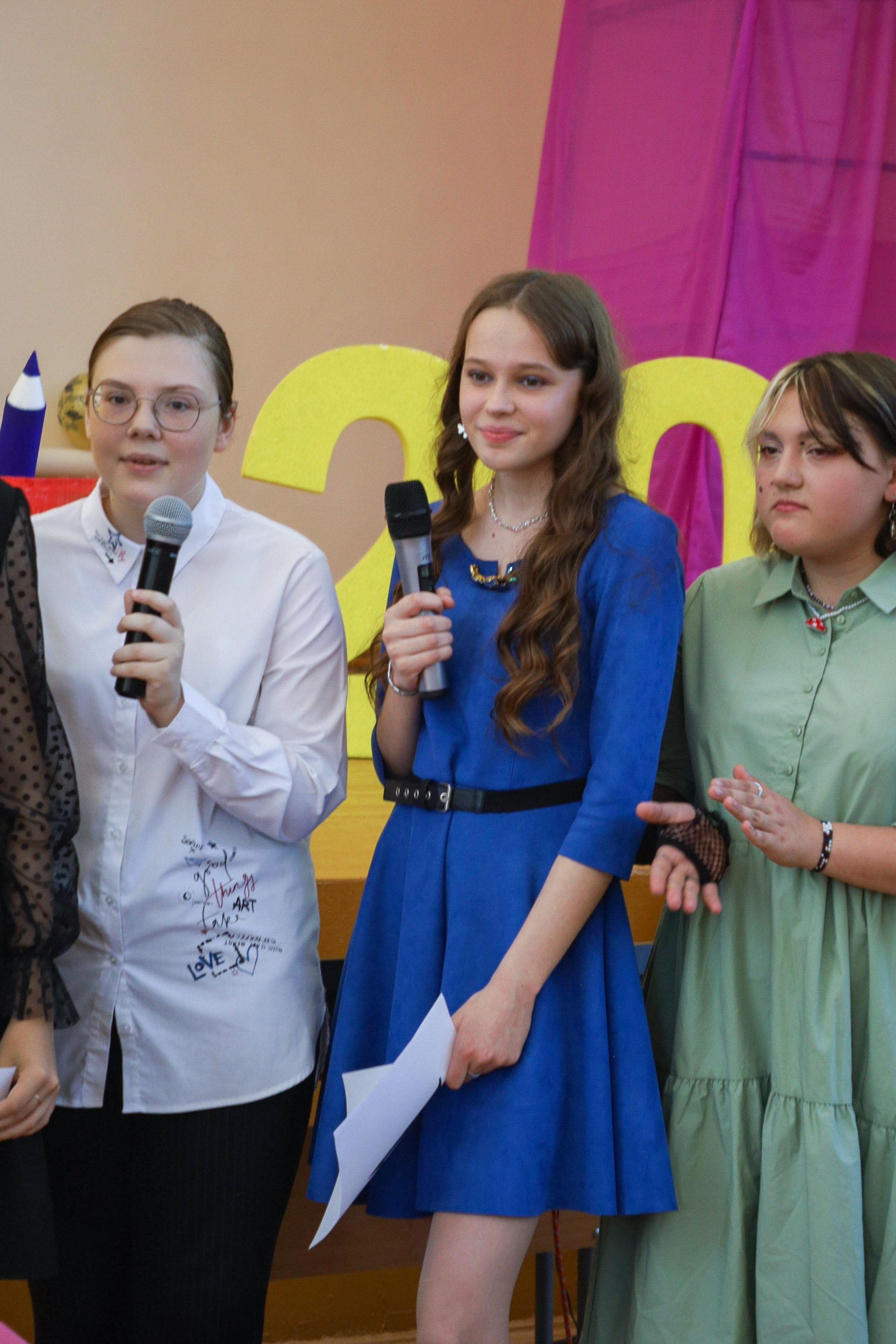 Вручение аттестатов 85 гимн. Фотограф Алёна Кладова