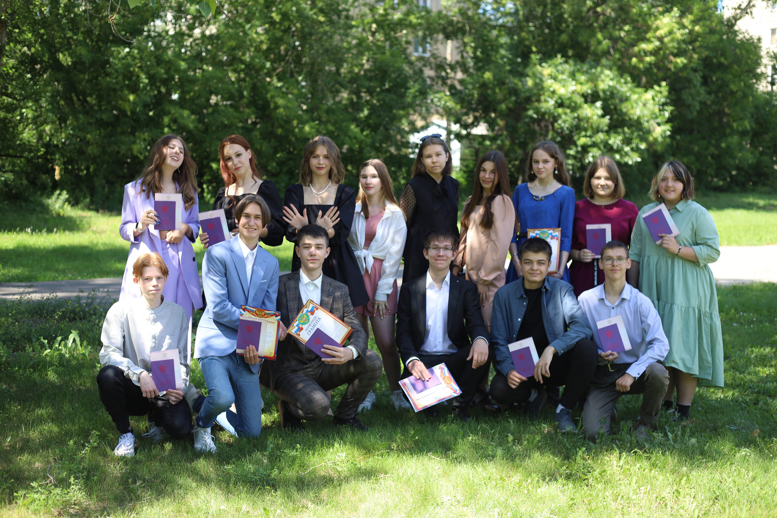 Вручение аттестатов 85 гимн. Фотограф Алёна Кладова