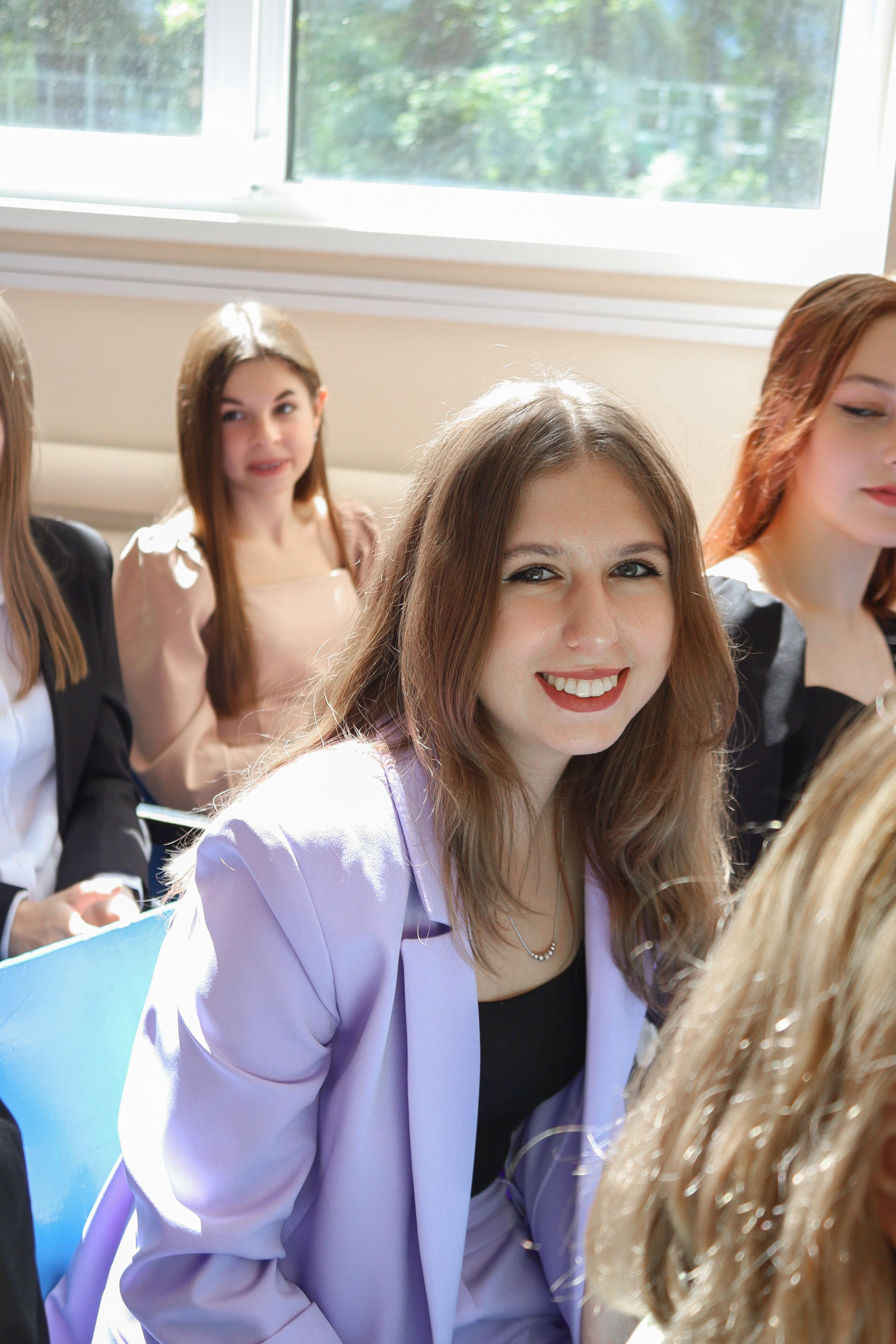 Вручение аттестатов 85 гимн. Фотограф Алёна Кладова