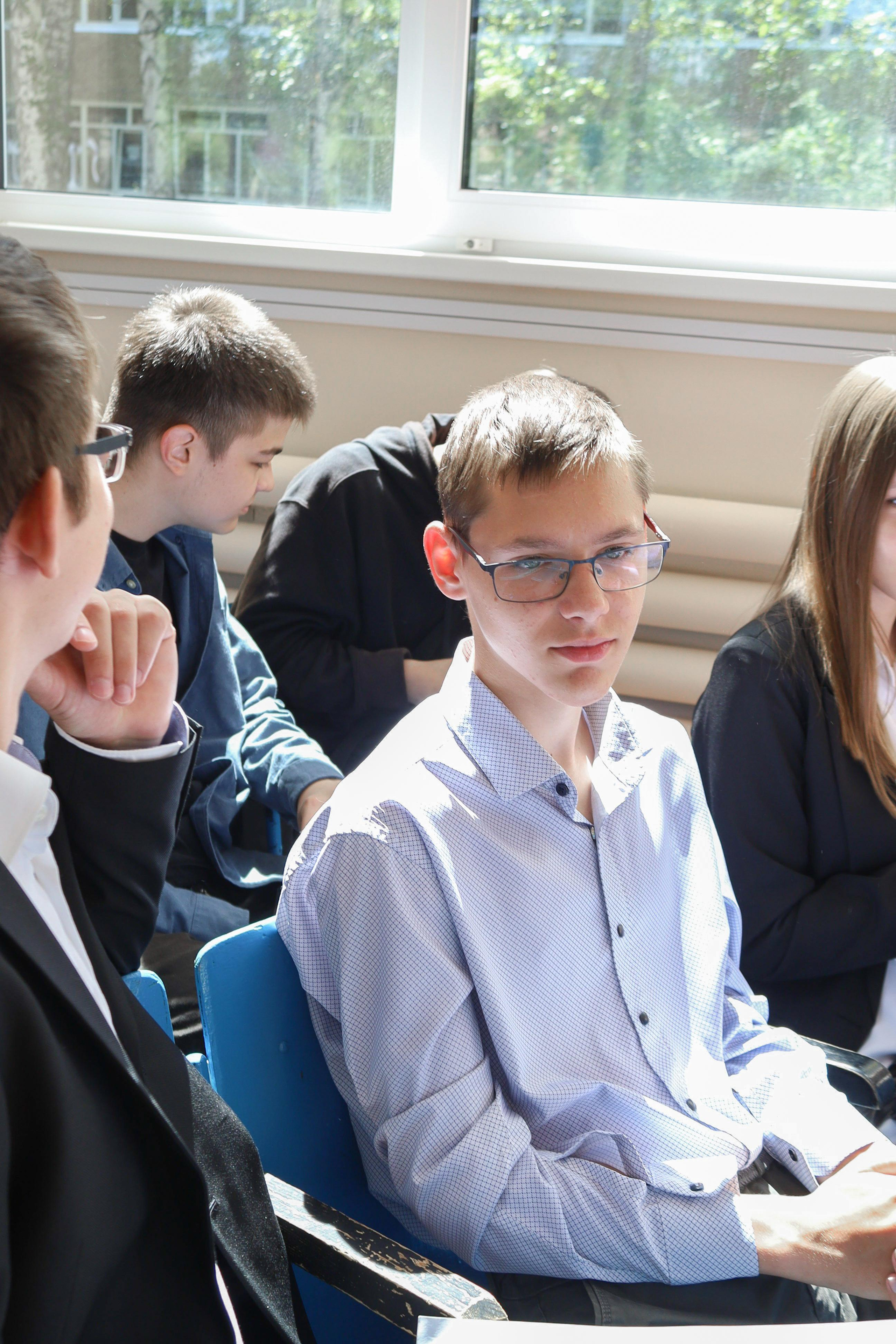 Вручение аттестатов 85 гимн. Фотограф Алёна Кладова