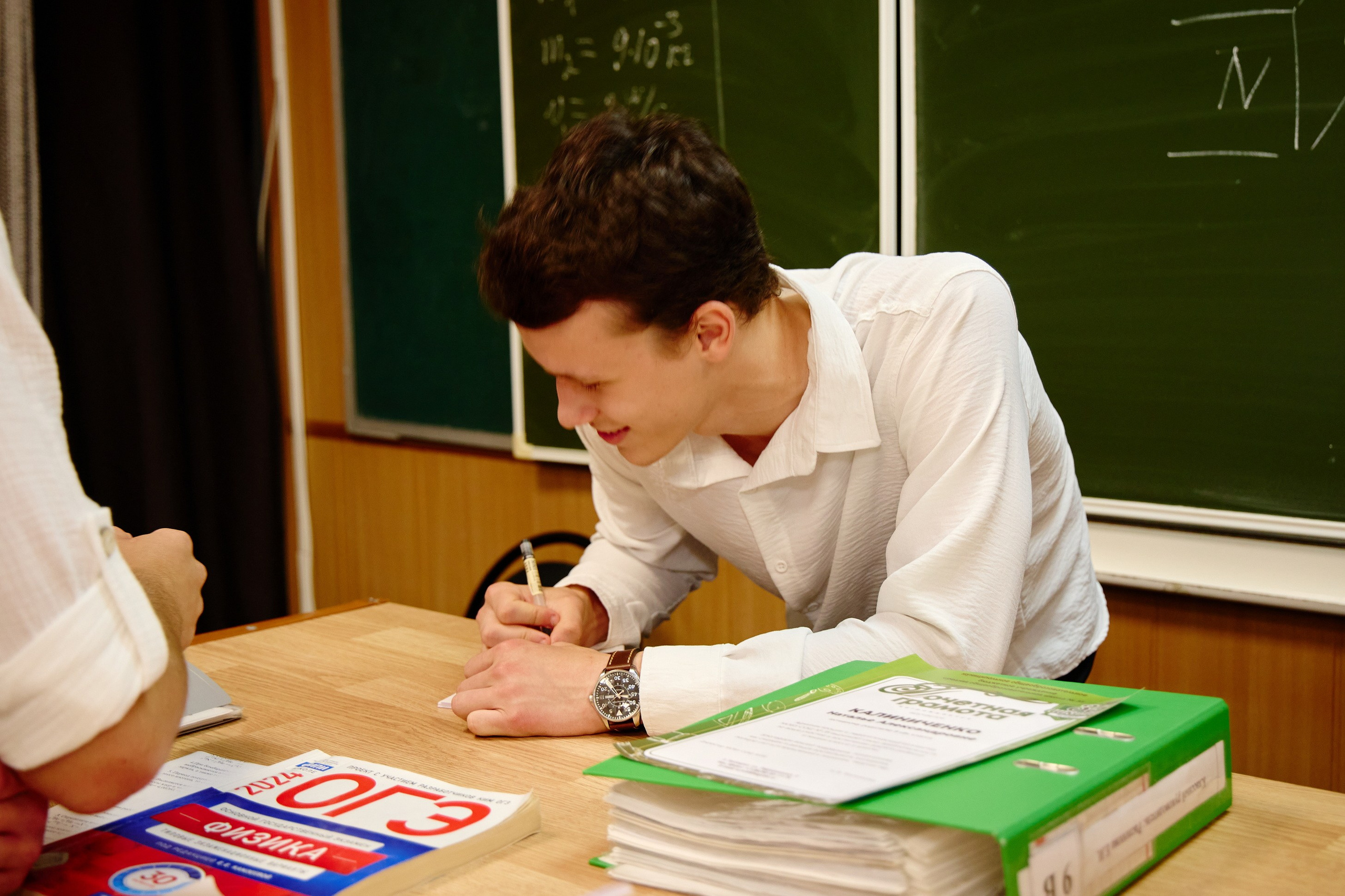 Выпускной 35 Сош. Фотограф Выпускные альбомы Таганрог Сергей Коробченко