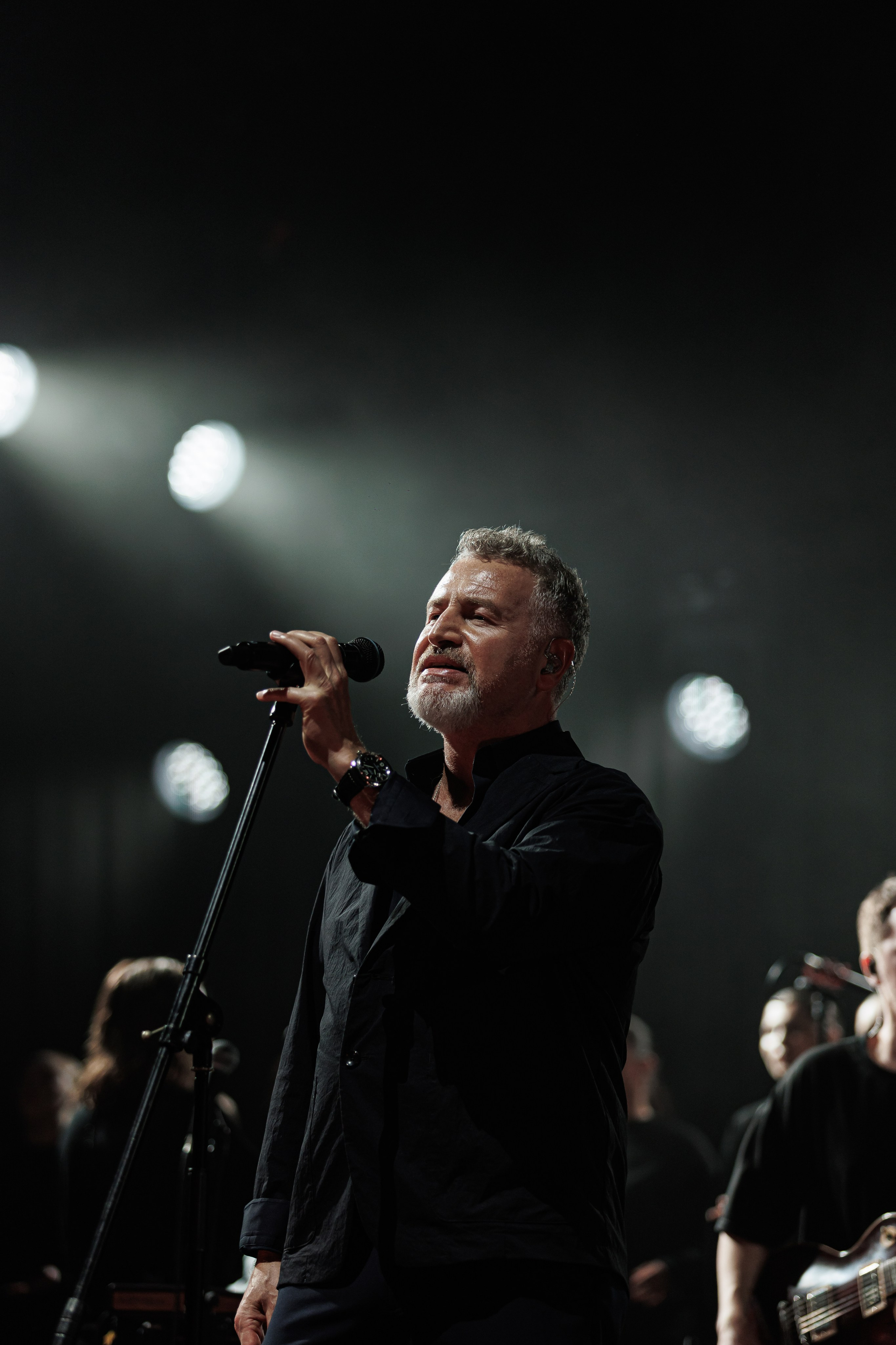 Concert Photography in Dubai — Anton Belyaev Live Performance. Evgen Yatsenko — Photographer in Dubai