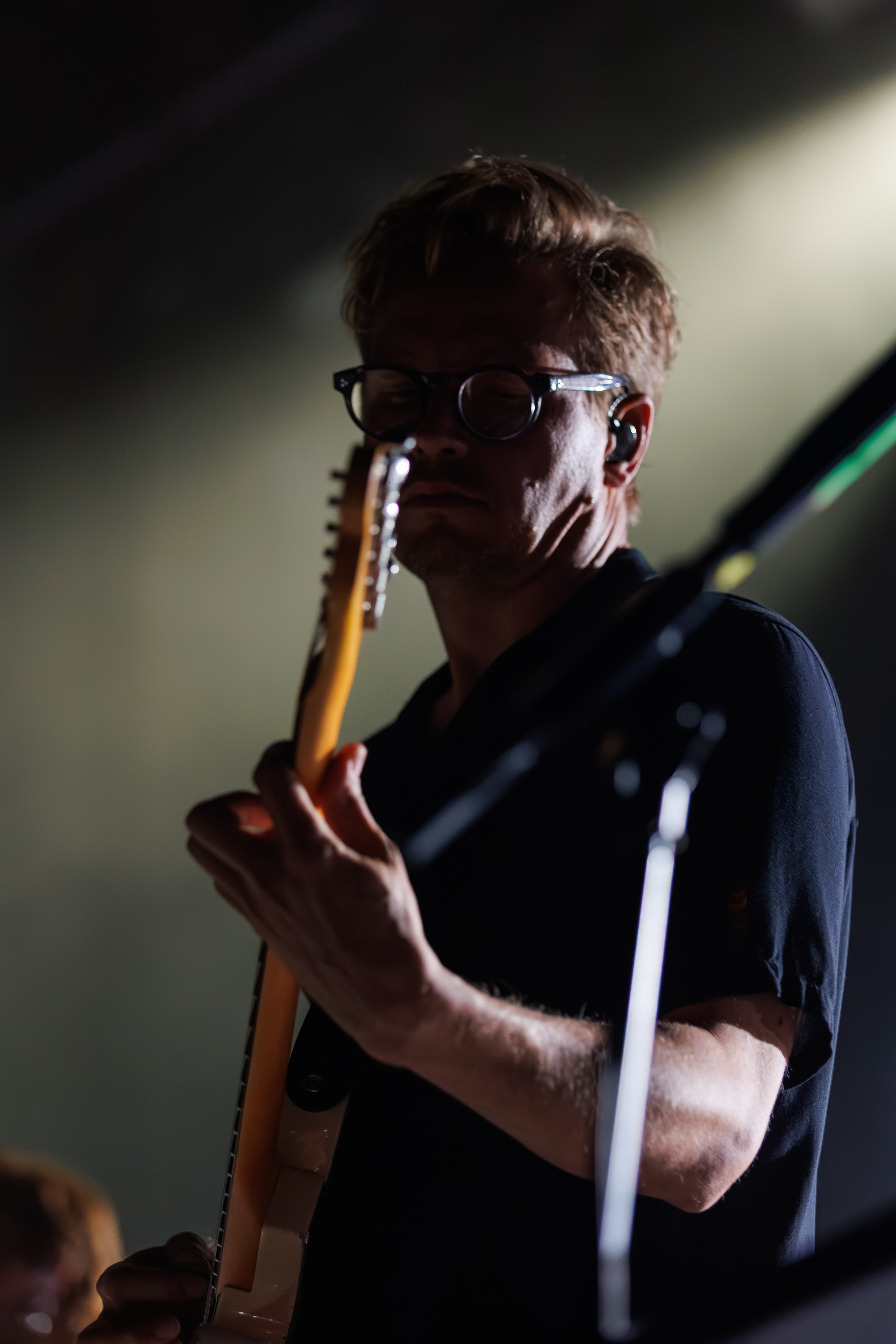 Concert Photography in Dubai — Anton Belyaev Live Performance. Evgen Yatsenko — Photographer in Dubai