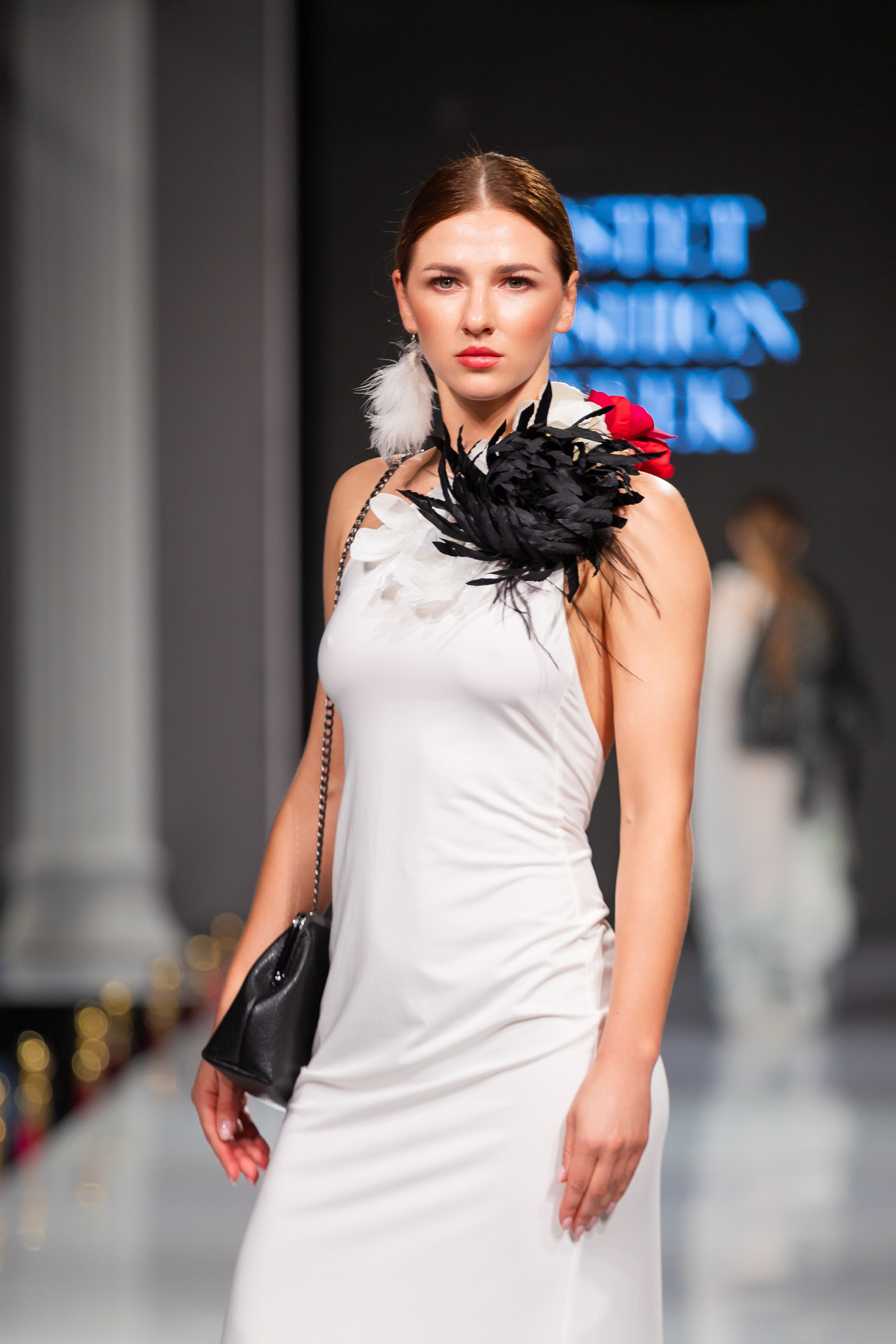 Estet Fashion Week. Photomantis