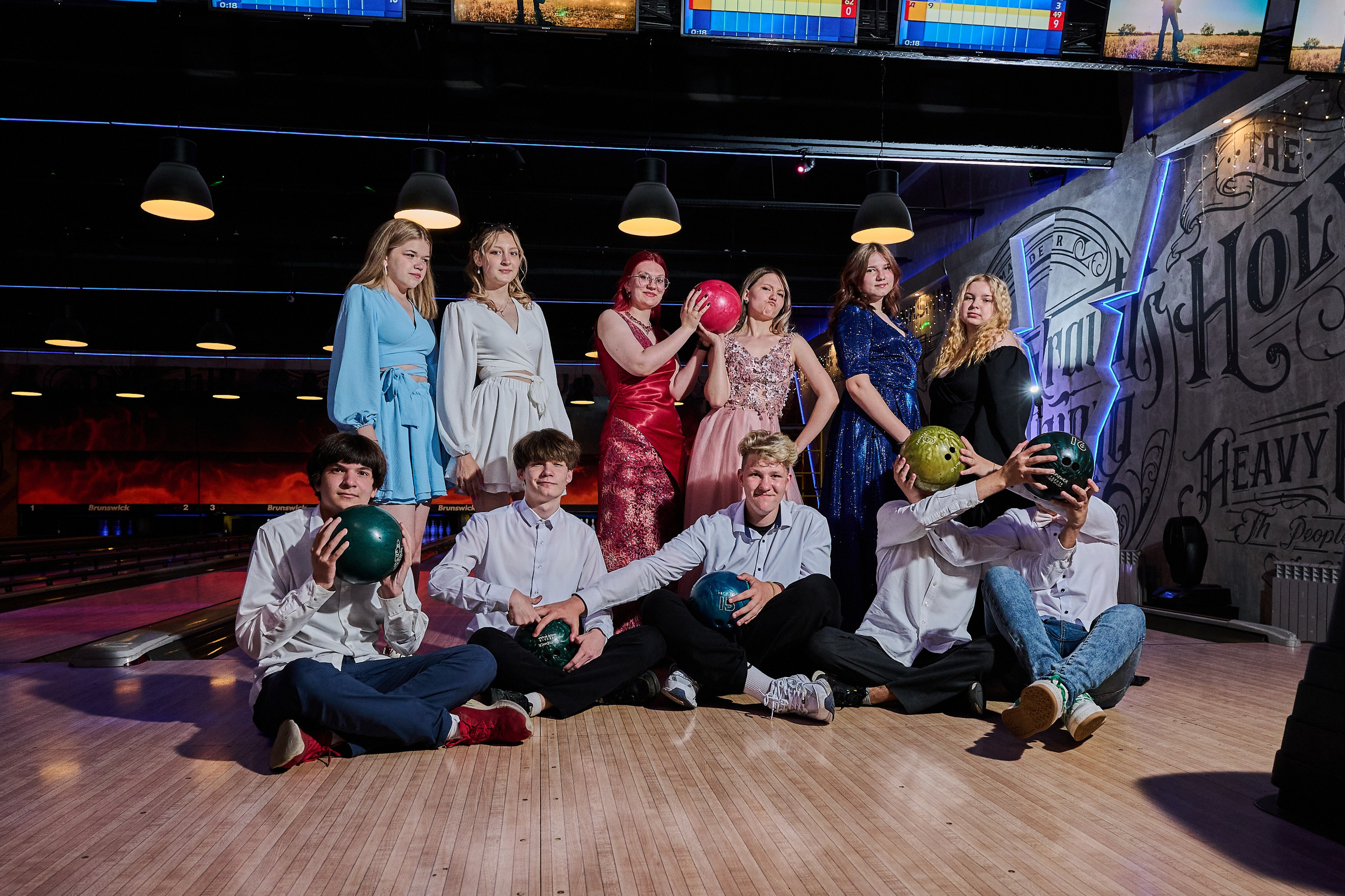 Выпускные и праздники. Выпускные альбомы. Предметная и контент съёмка. Фотостудия Klass