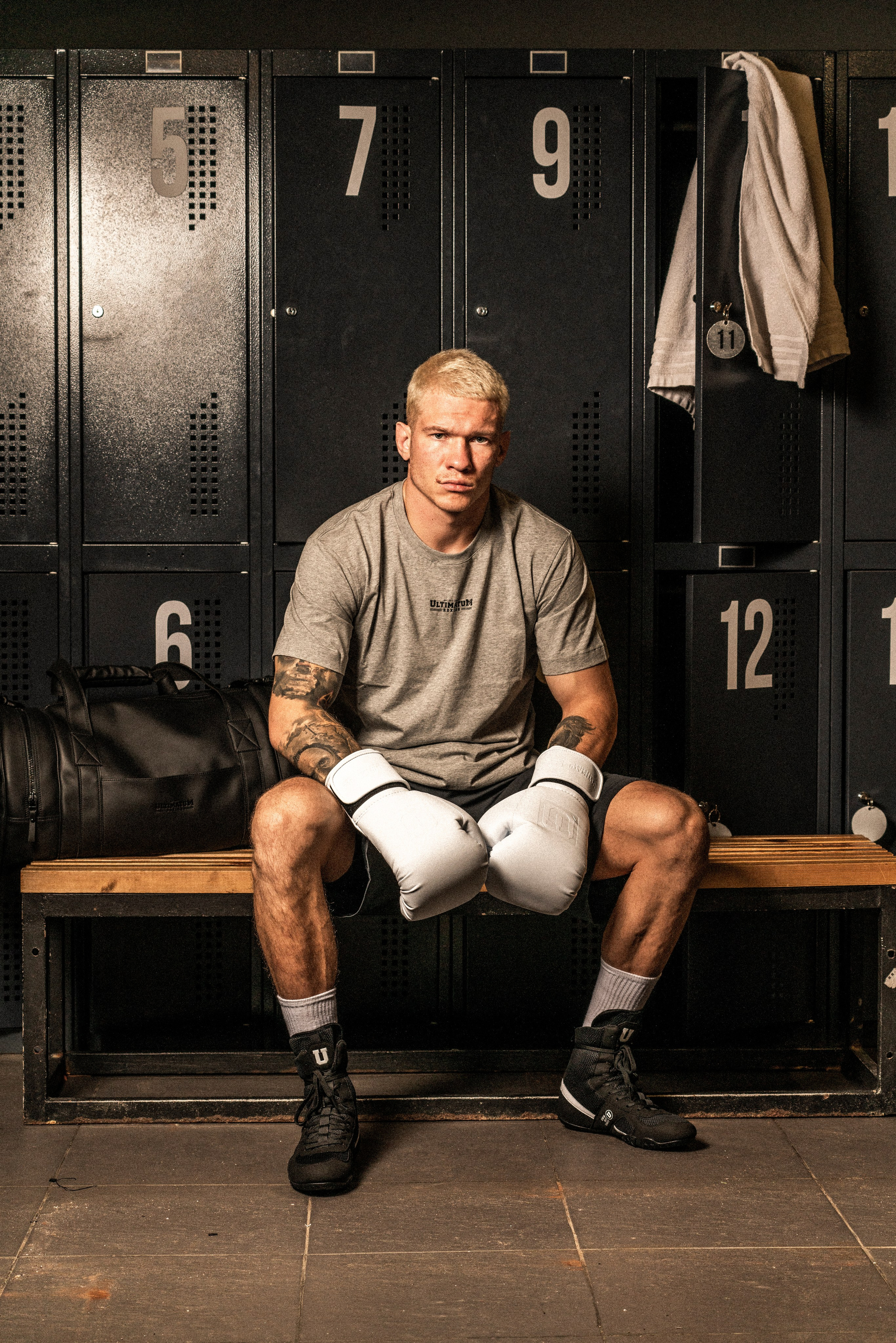 Ultimatum boxing. Not an artist, but photographer. Ivan birdman