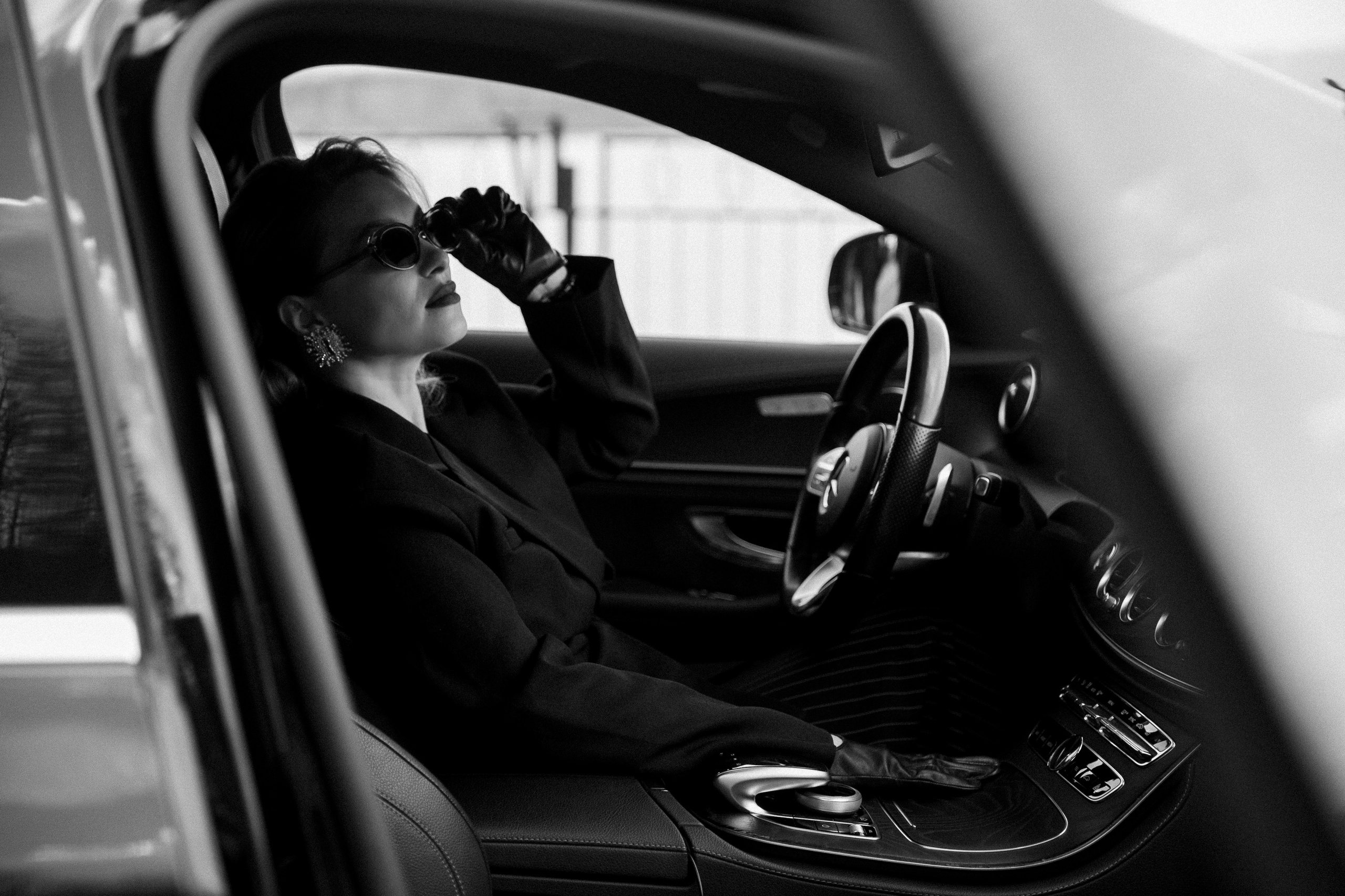 Марина. По следам Хельмута Ньютона. Евгения Мусатова — женский фотограф. Работаю в республике Удмуртия. Выезжаю на съемки в другие города