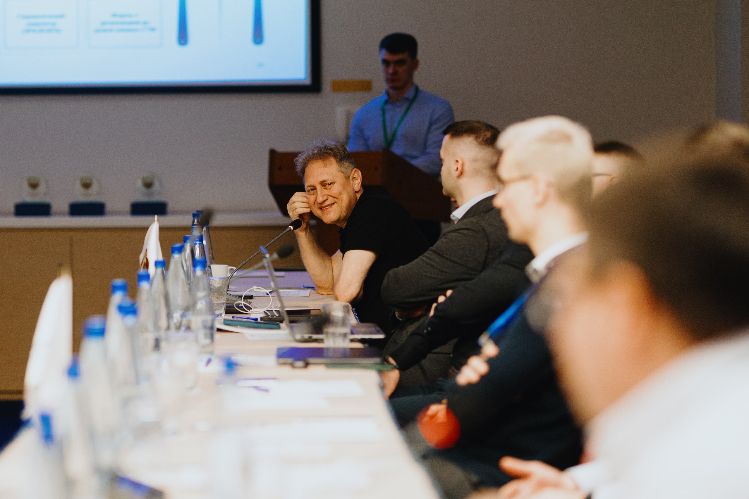 Nafta Club. Дискуссионный клуб. Фотограф Илья Чернов