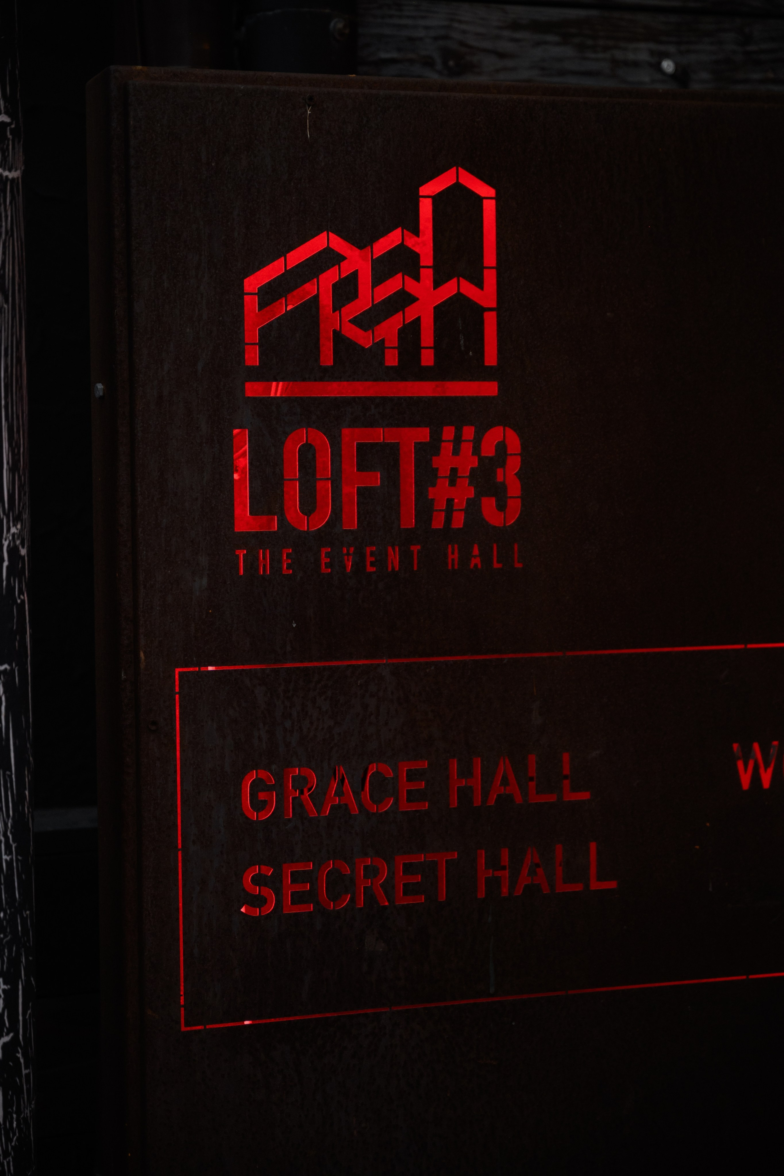 23.08.2024. RETOUCH-HOUSE